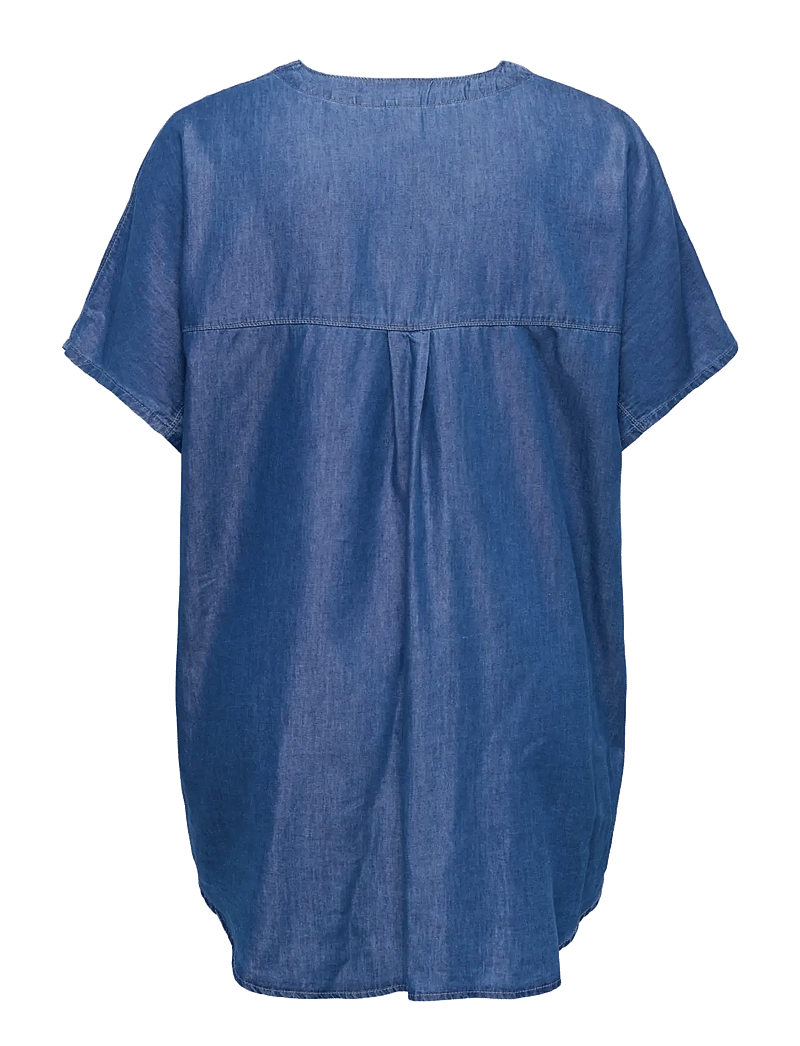ONLY Carmakoma - CARBEA S/S TUNIC DNM GUA - tunikas - medium blue denim - 1