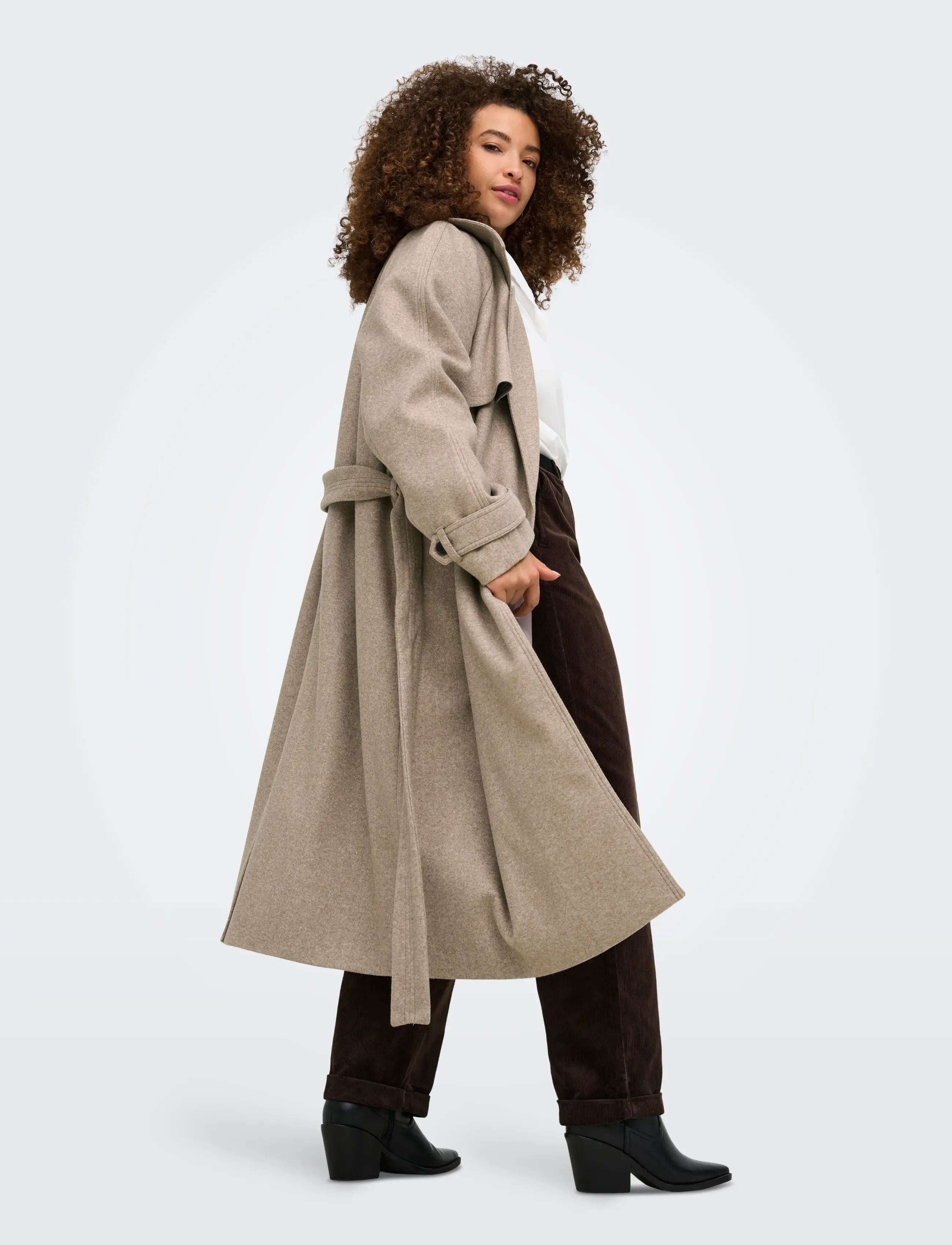 ONLY Carmakoma - CARLAURA BELTED LONG COAT OTW - simply taupe - 3