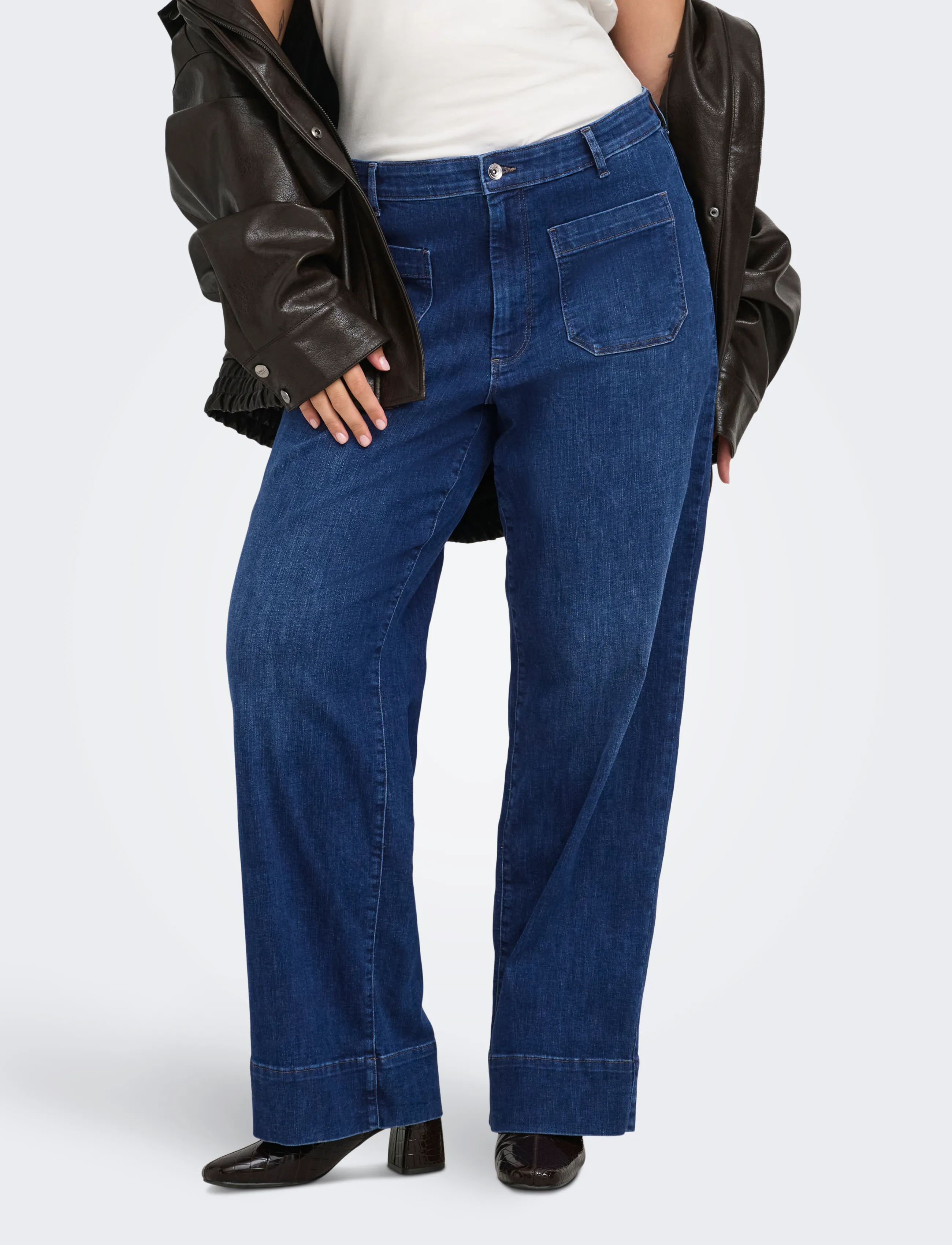 ONLY Carmakoma CARMADISON-WAUW HW POCKET WIDE BOX NOOS - Denim - DARK BLUE DENIM / blue