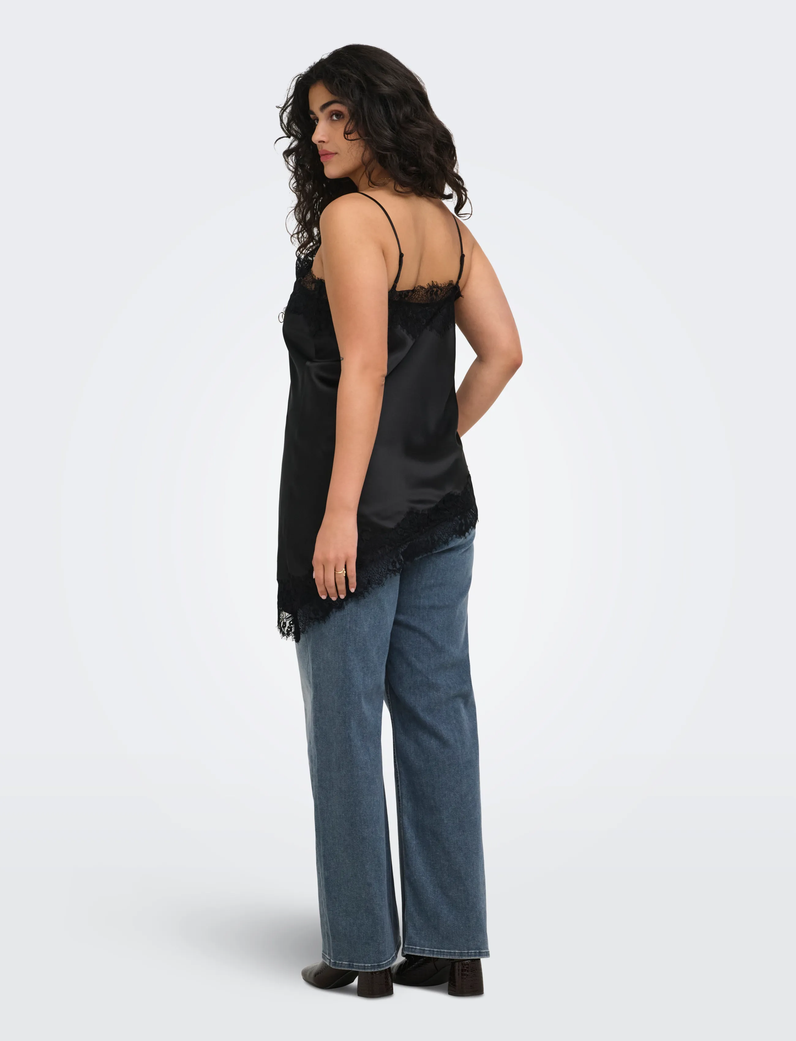 ONLY Carmakoma - CARINDONA STRAP SATIN LACE TOP WVN - Ärmellose tops - black - 3