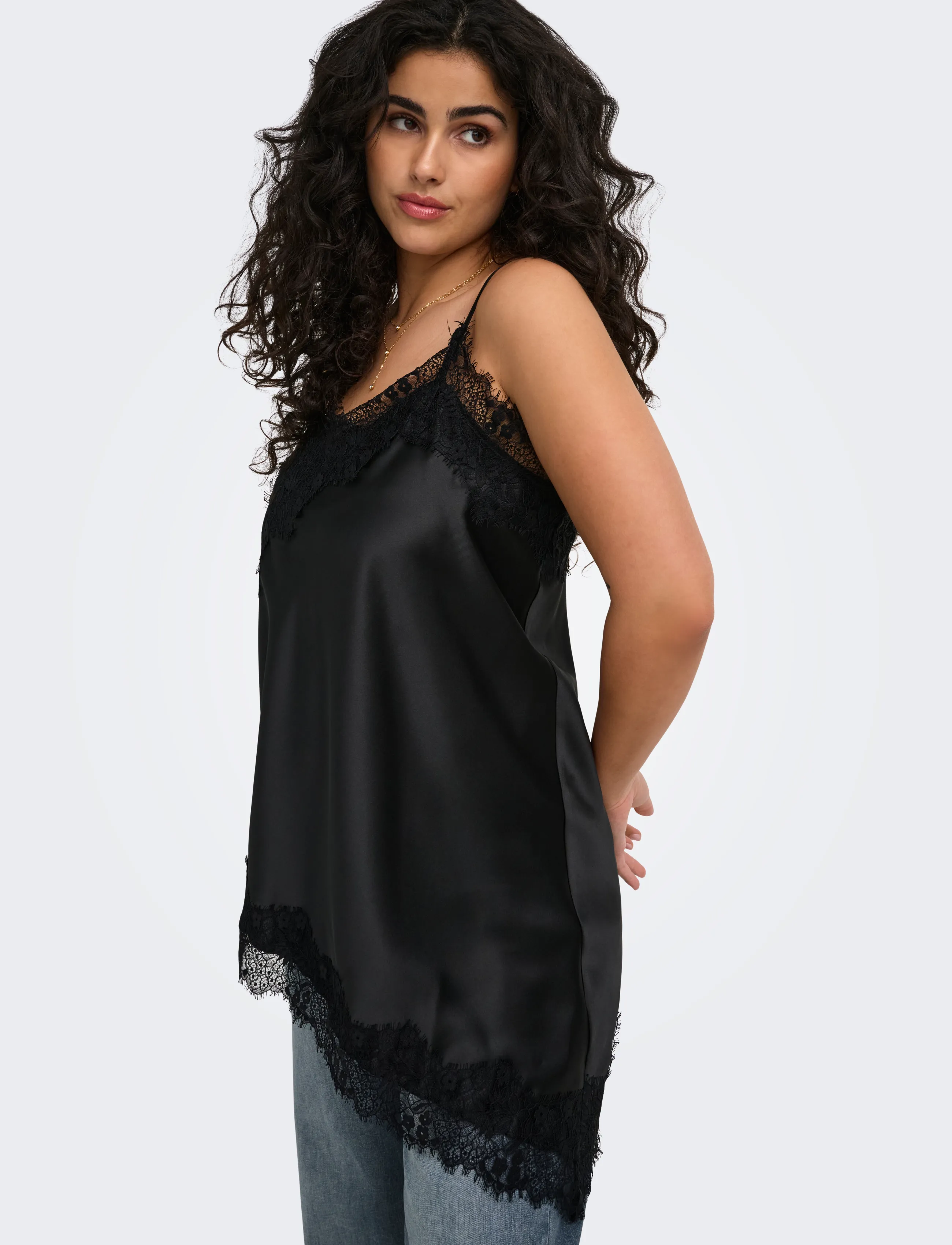 ONLY Carmakoma Carindona Strap Satin Lace Top Wvn linnen dam – bild 6