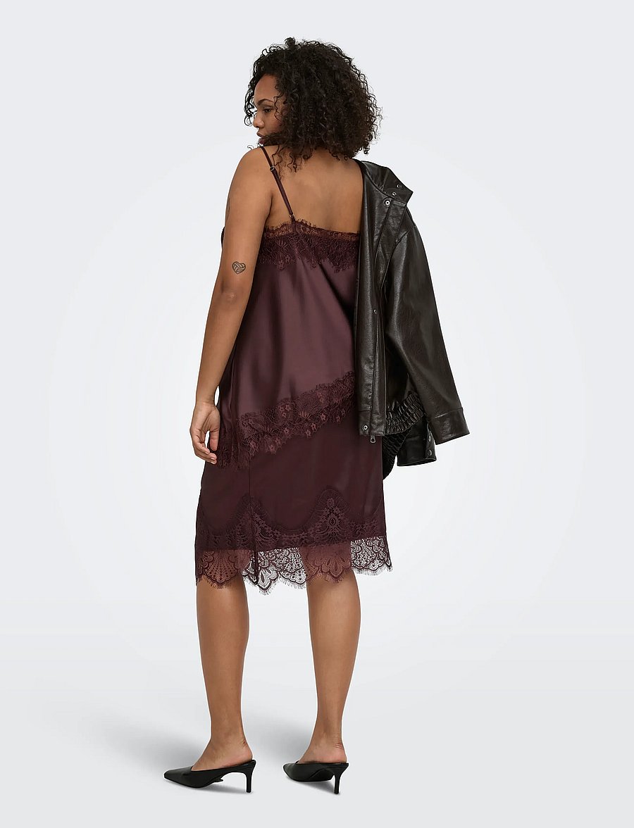 ONLY Carmakoma - CARINDONA STRAP SATIN LACE TOP WVN - varrukateta topid - chocolate torte - 3