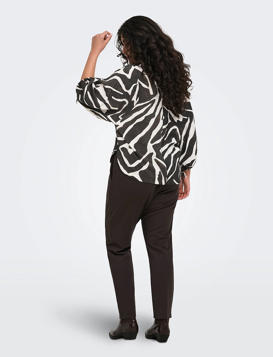 ONLY Carmakoma - CARCARRIE 3/4 V-NECK STRING TOP AOP - kortärmade blusar - birch - 3