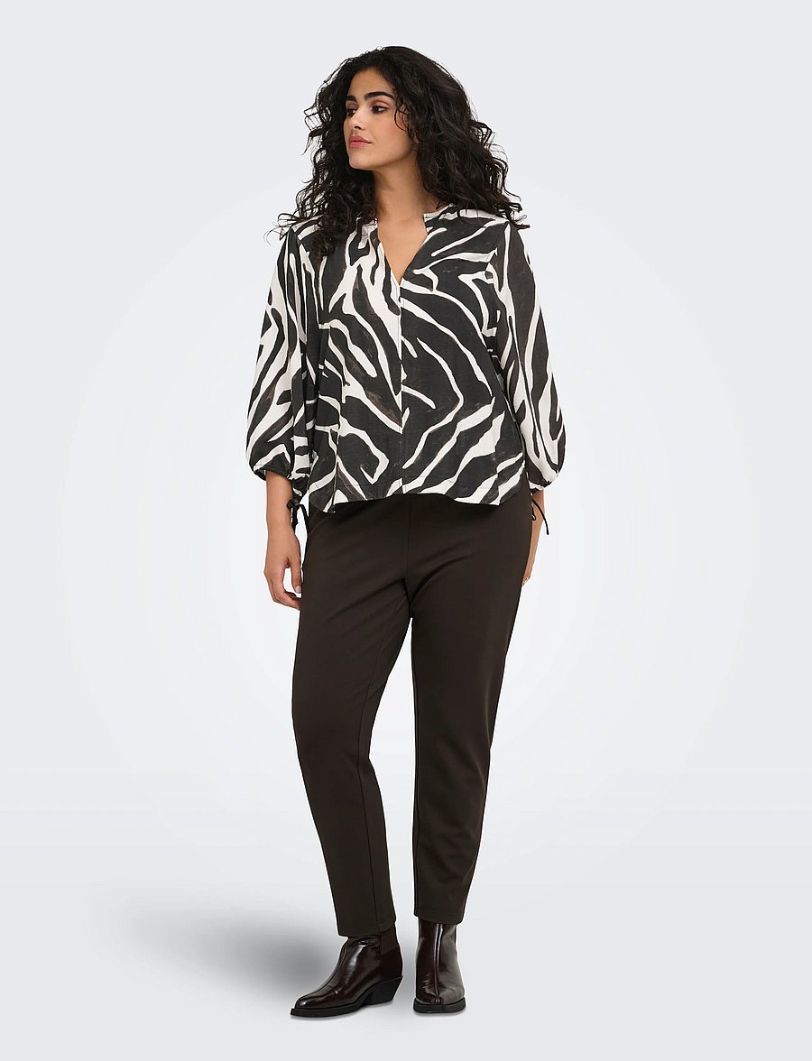 ONLY Carmakoma - CARCARRIE 3/4 V-NECK STRING TOP AOP - kortärmade blusar - birch - 4