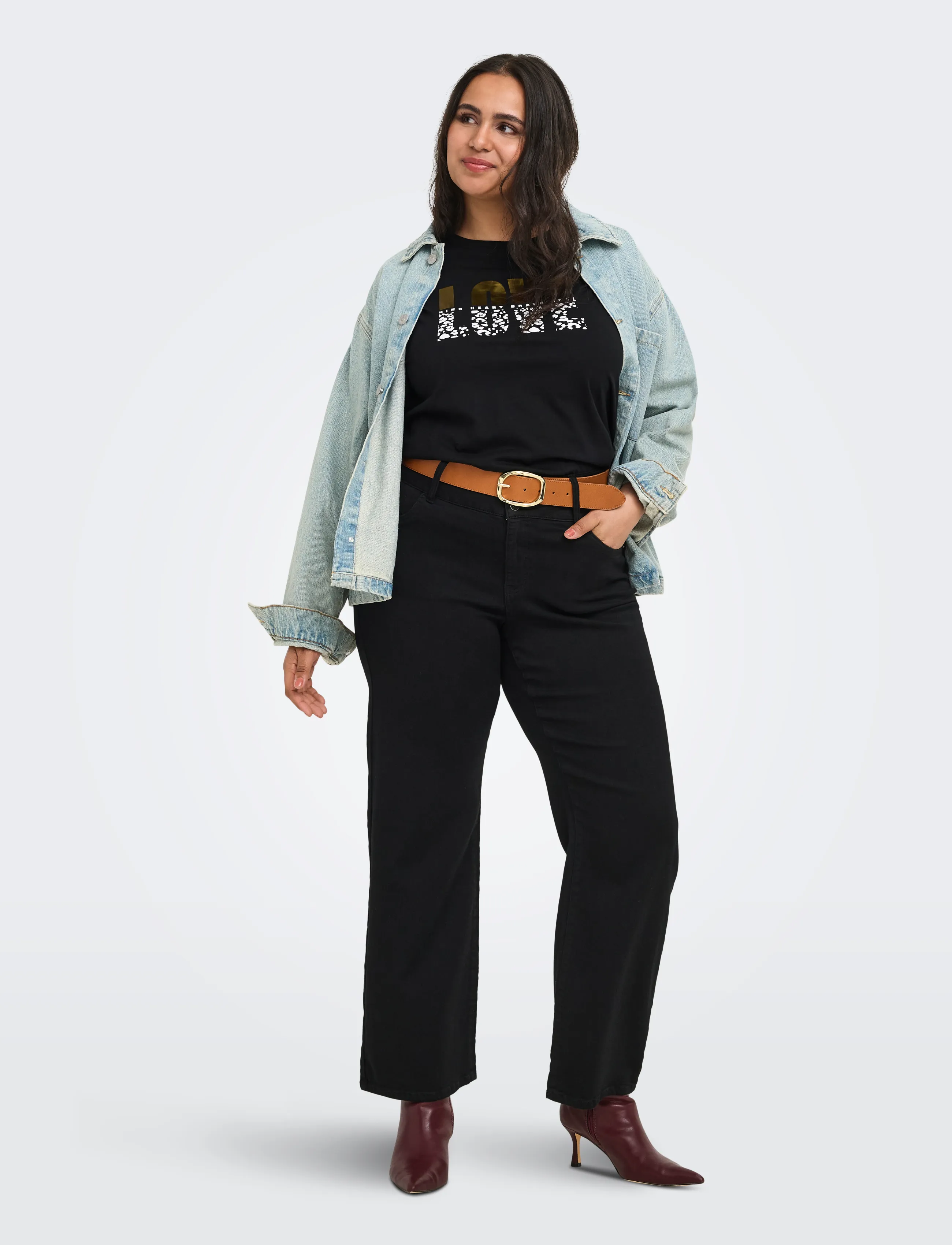 ONLY Carmakoma - CARKITA S/S REG TEE JRS NOOS - t-särgid - black - 4