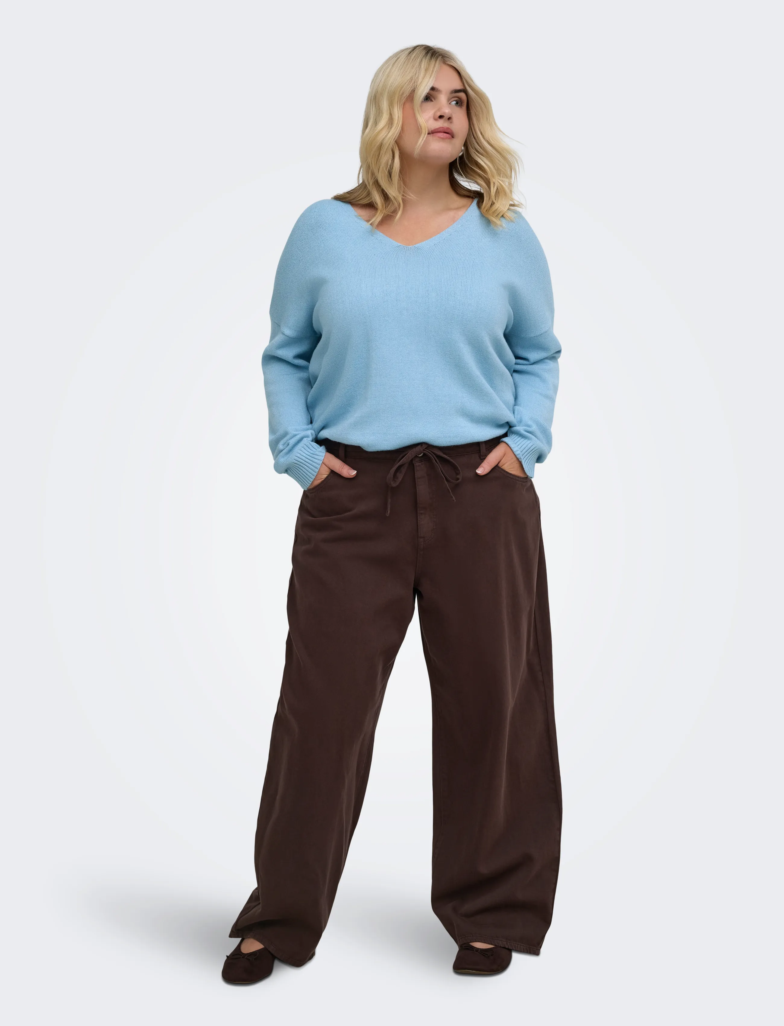 ONLY Carmakoma - CARGIANNA-SILLA MW STR BELT PANT PNTNOOS - coffee bean - 4