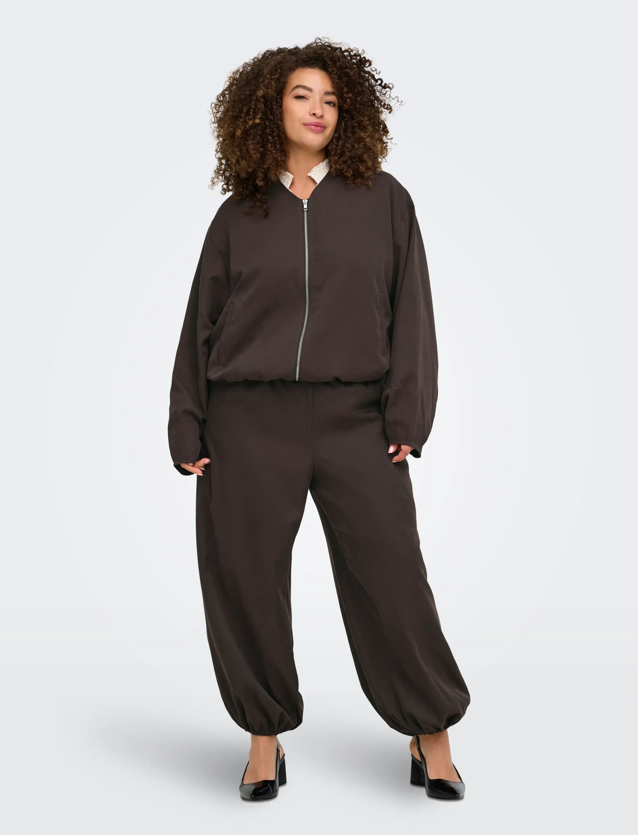 ONLY Carmakoma - CARLUCCA L/S ZIP BOMBER PNT - vårjackor - coffee bean - 4
