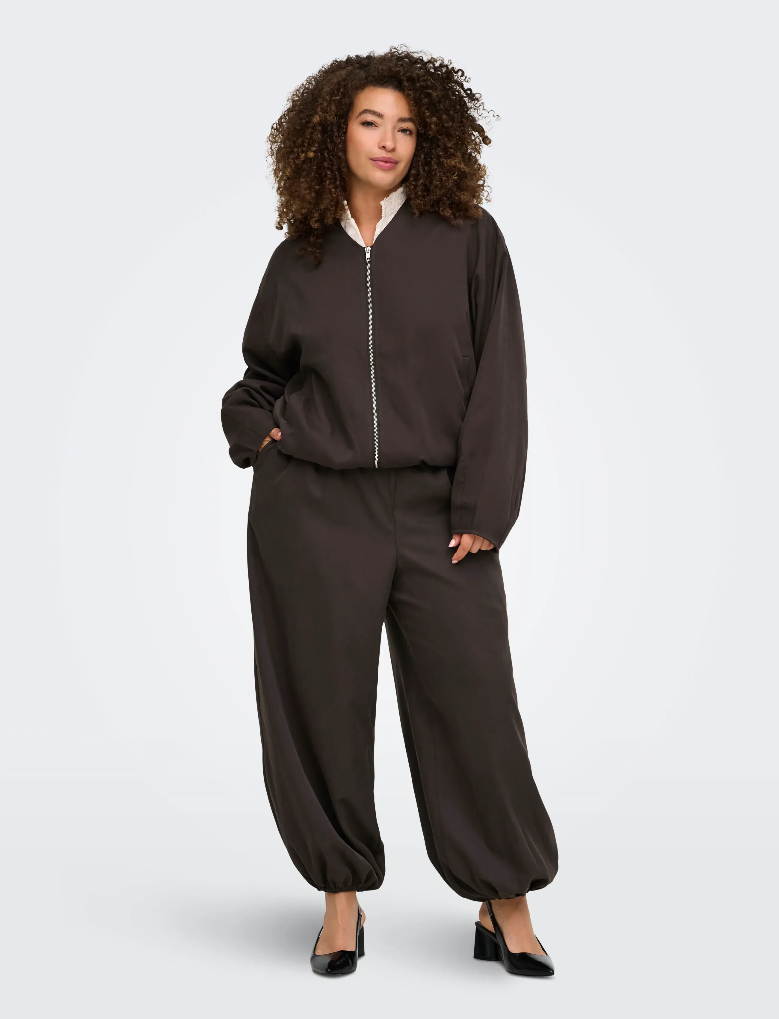 ONLY Carmakoma - CARLUCCA BALLOON PANT PNT - laveste priser - coffee bean - 4