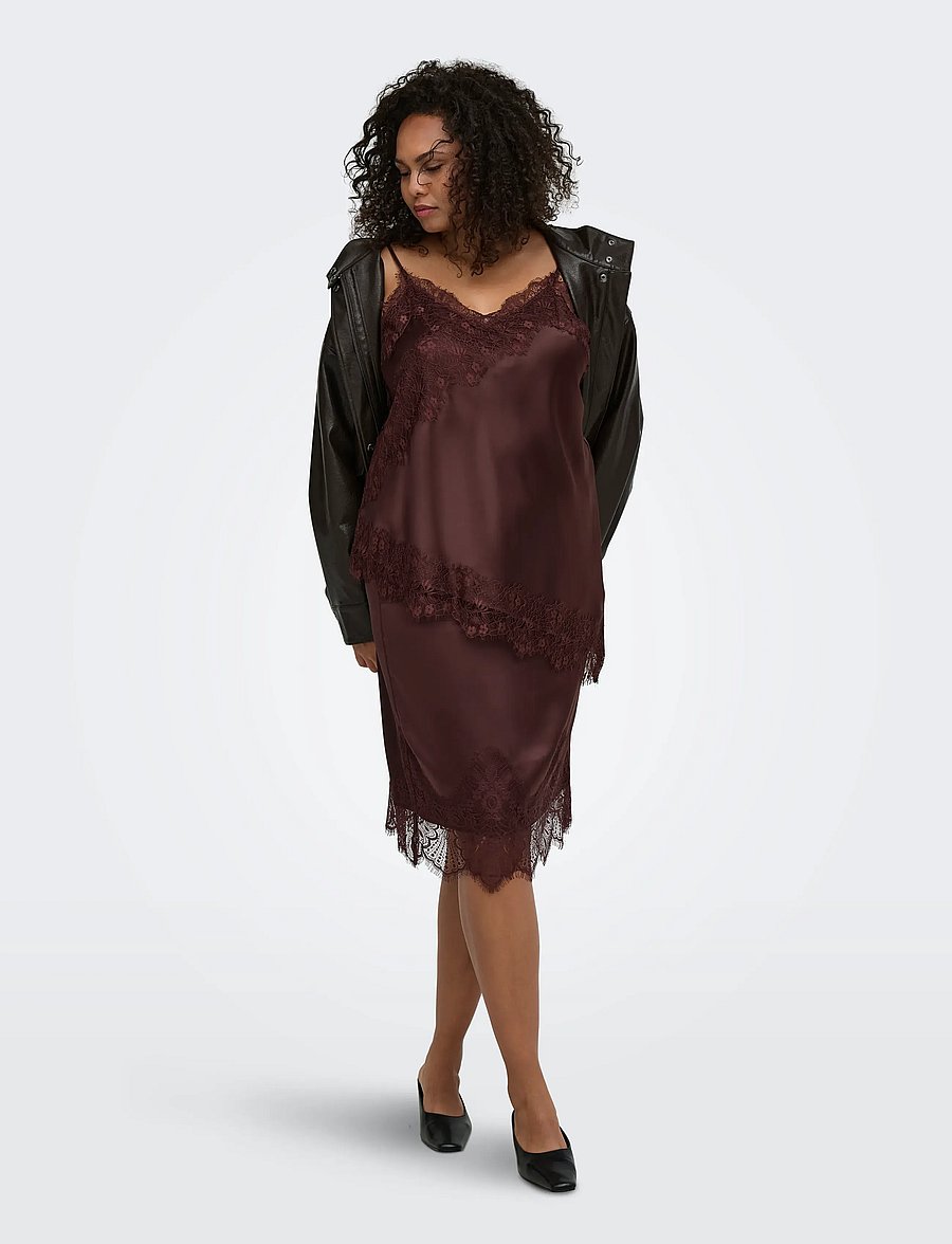 ONLY Carmakoma - CARINDONA MIDI LACE SATIN SKIRT WVN - satiinseelikud - chocolate torte - 4