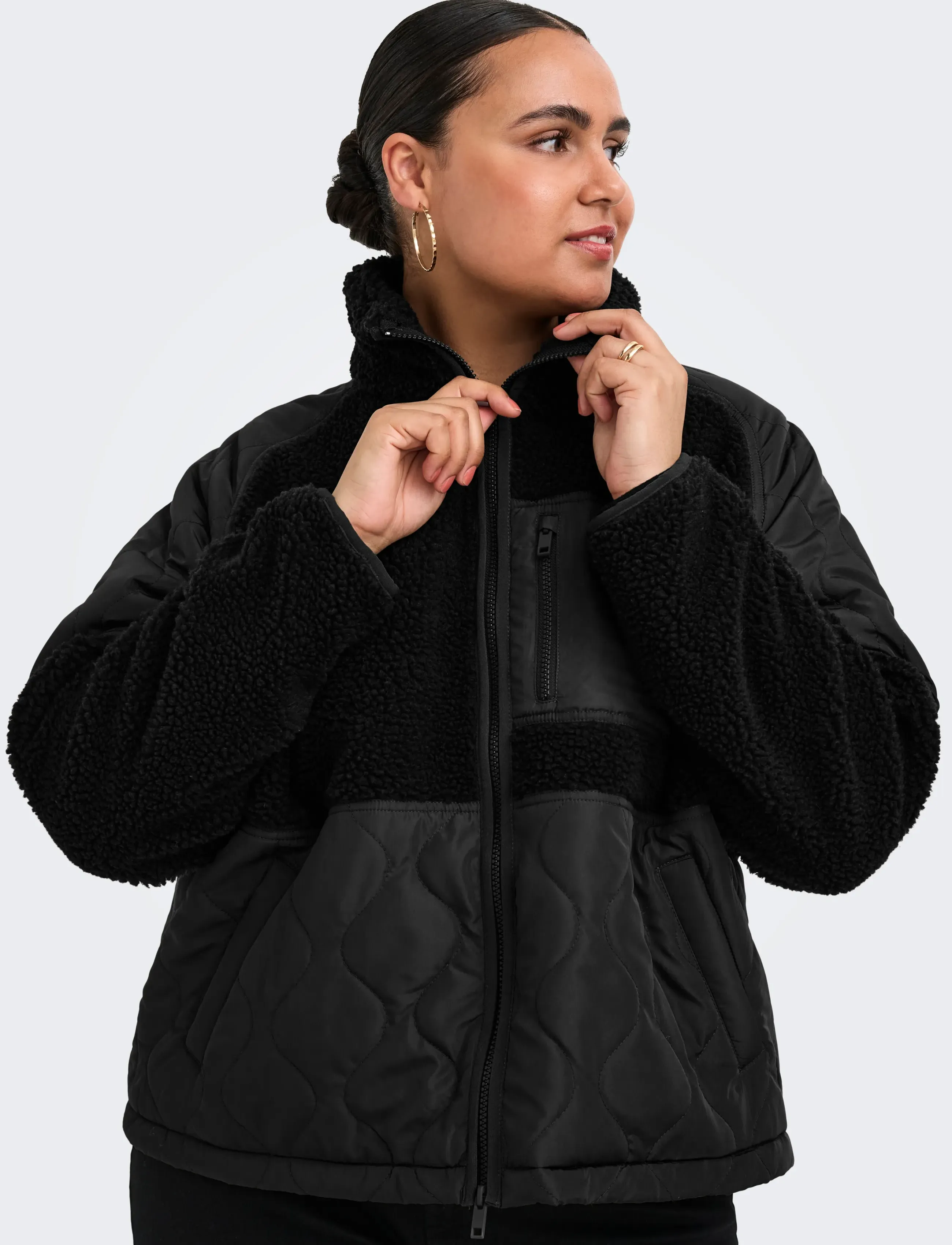 ONLY Carmakoma - CAROHIO QUILT MIX FLEECE SHORT JACKT OTW - frühlingsjacken - black - 5