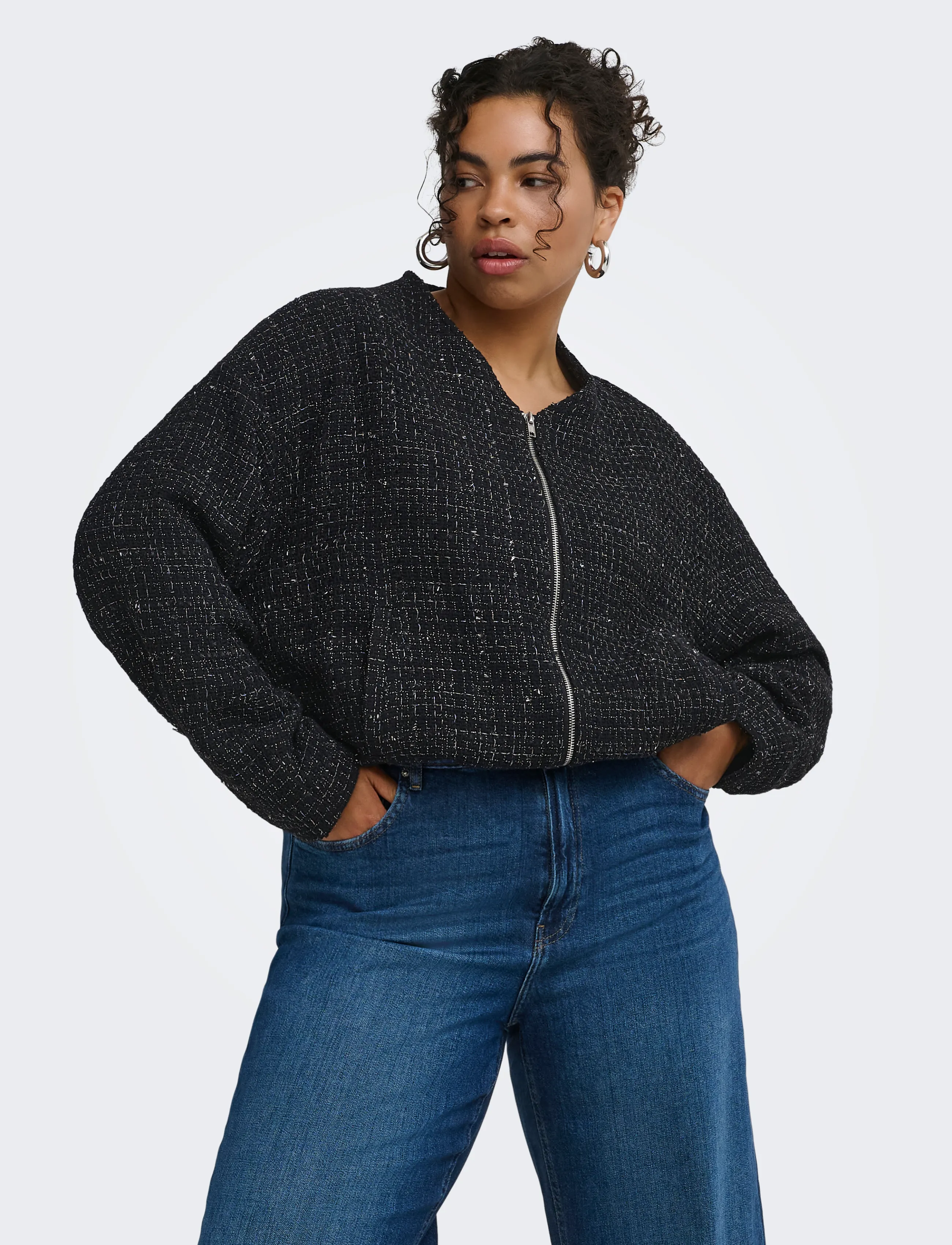 ONLY Carmakoma CARAMAYA L/S BOUCLE GLITTER BOMBER PNT - Keskhooaja stiil - BLACK / black