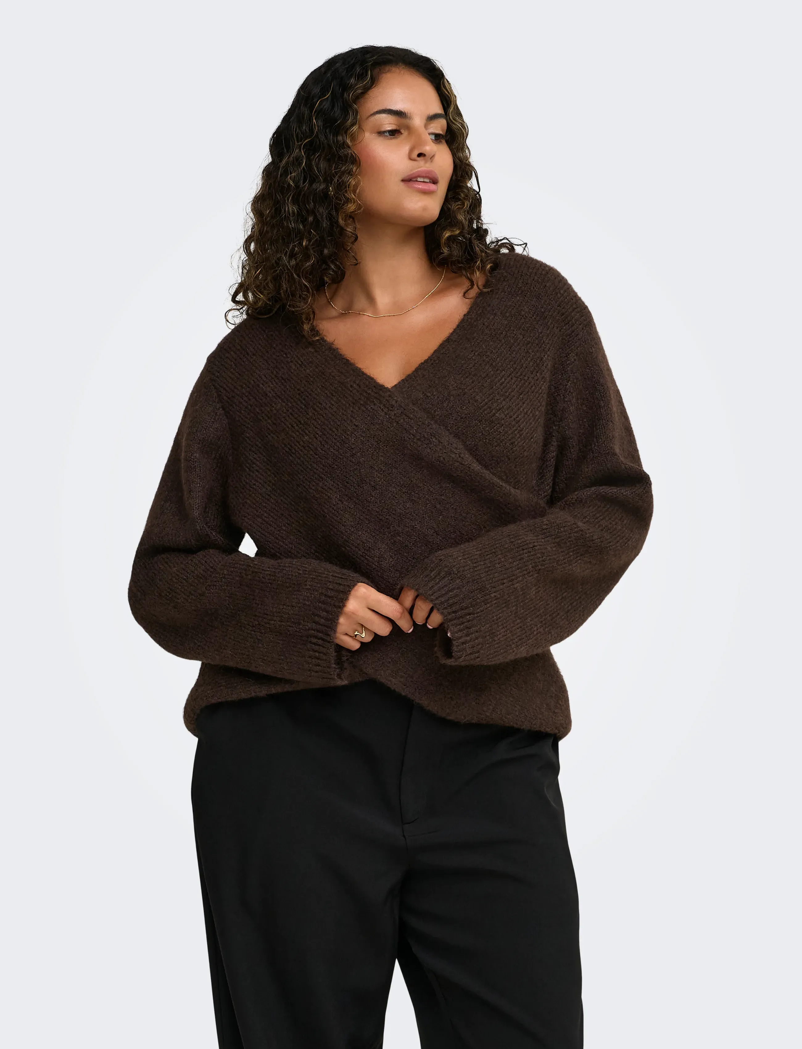 ONLY Carmakoma - CARMAGGIE LS CROSS V-NECK KNT - jumpers - coffee bean - 0