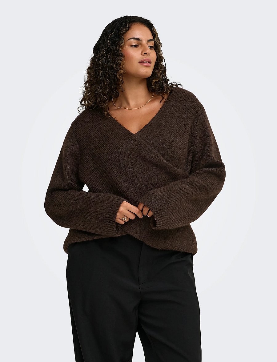 ONLY Carmakoma - CARMAGGIE LS CROSS V-NECK KNT - jumpers - coffee bean - 0