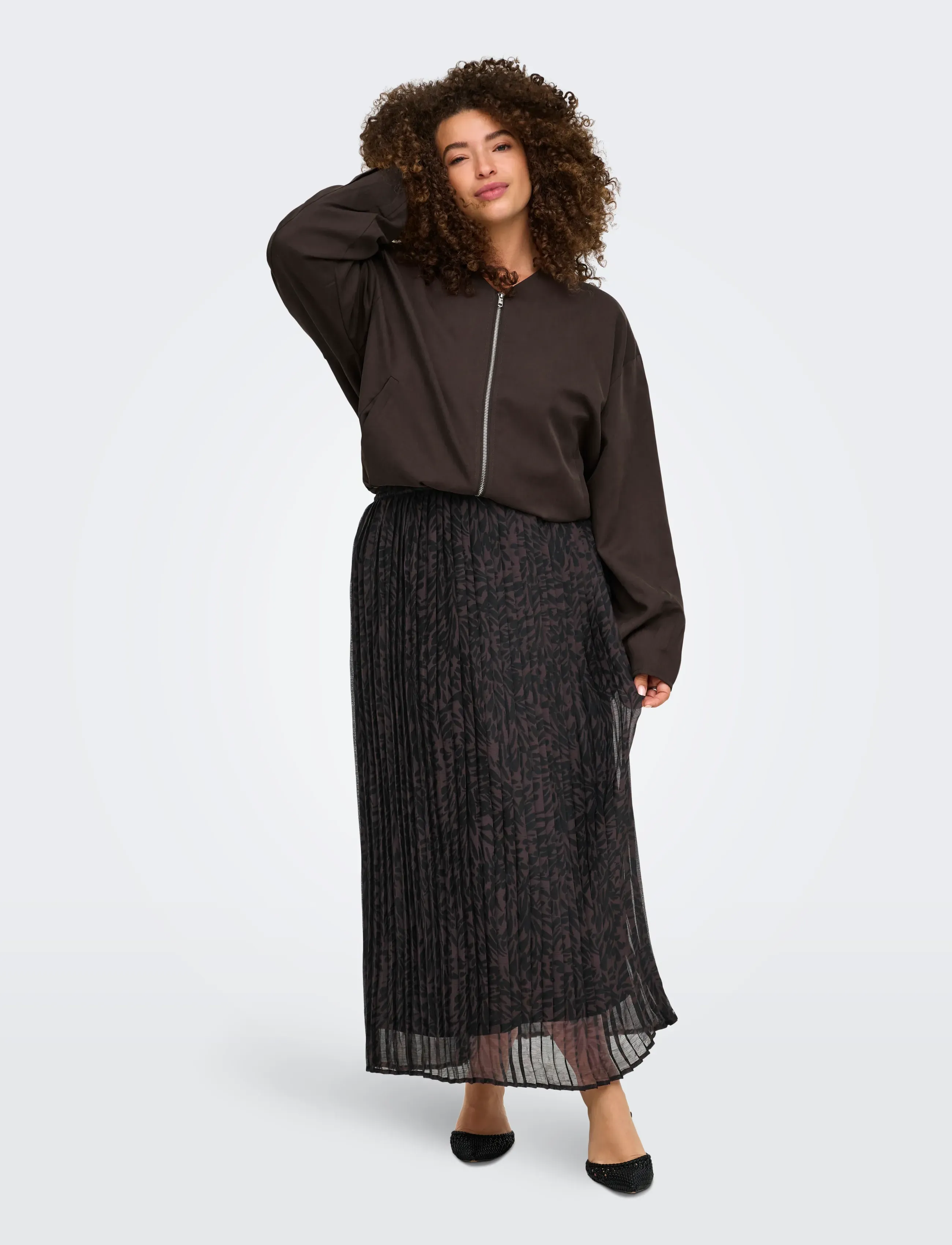 ONLY Carmakoma - CARSTAR PENINNA PLISSE LONG SKIRT AOP - chocolate plum - 4