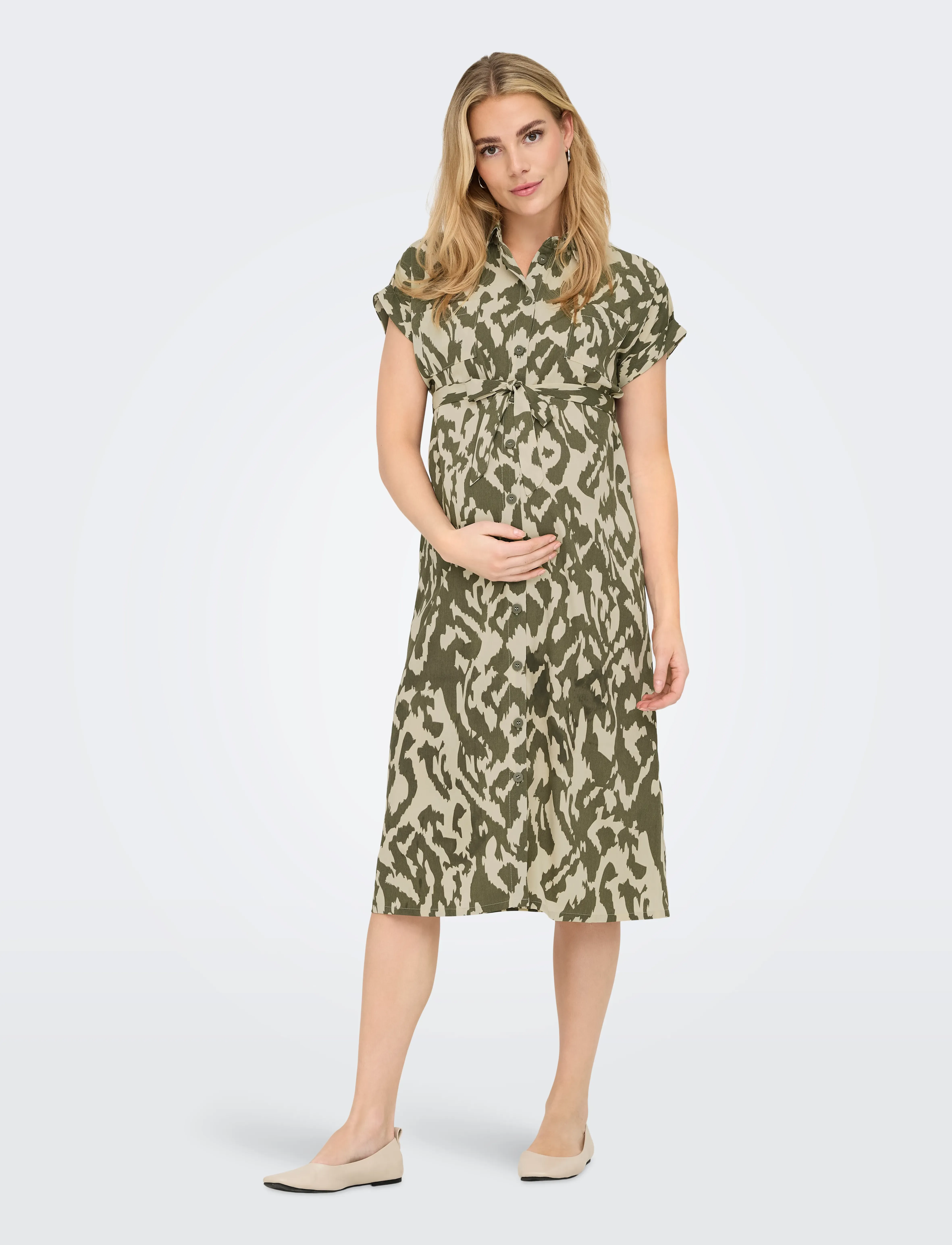 Only Maternity OLMHANNOVER LIFE S/S SHIRT DRESS NOOS - Sommarklänningar - TARMAC / khaki/green