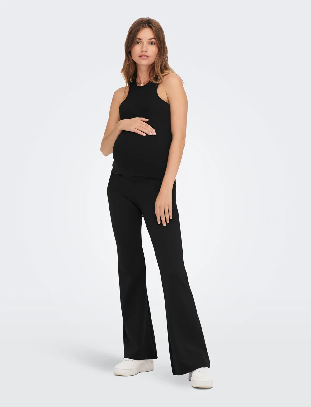 Only Maternity - OLMFEVER STRETCH FLAIRED PANTS JRS NOOS - schlaghose - black - 5