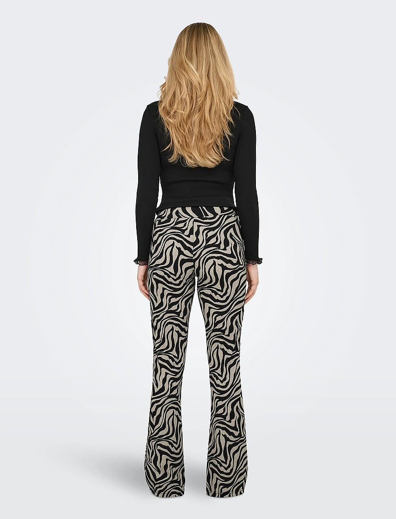 Only Maternity - OLMKENYA FLARED PANTS JRS - utsvängda byxor - trench coat - 3