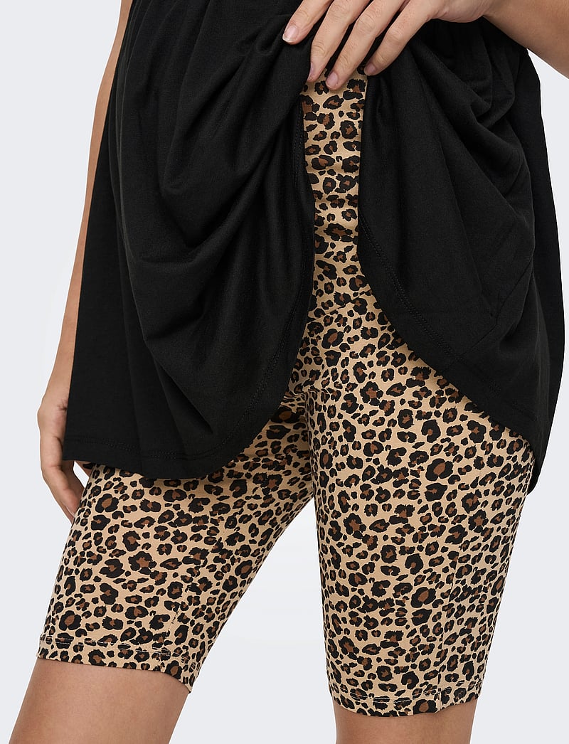 Only Maternity - OLMLOVELY LIFE SHORTS JRS MAT 2 PACK AOP - cycling shorts - black - 5