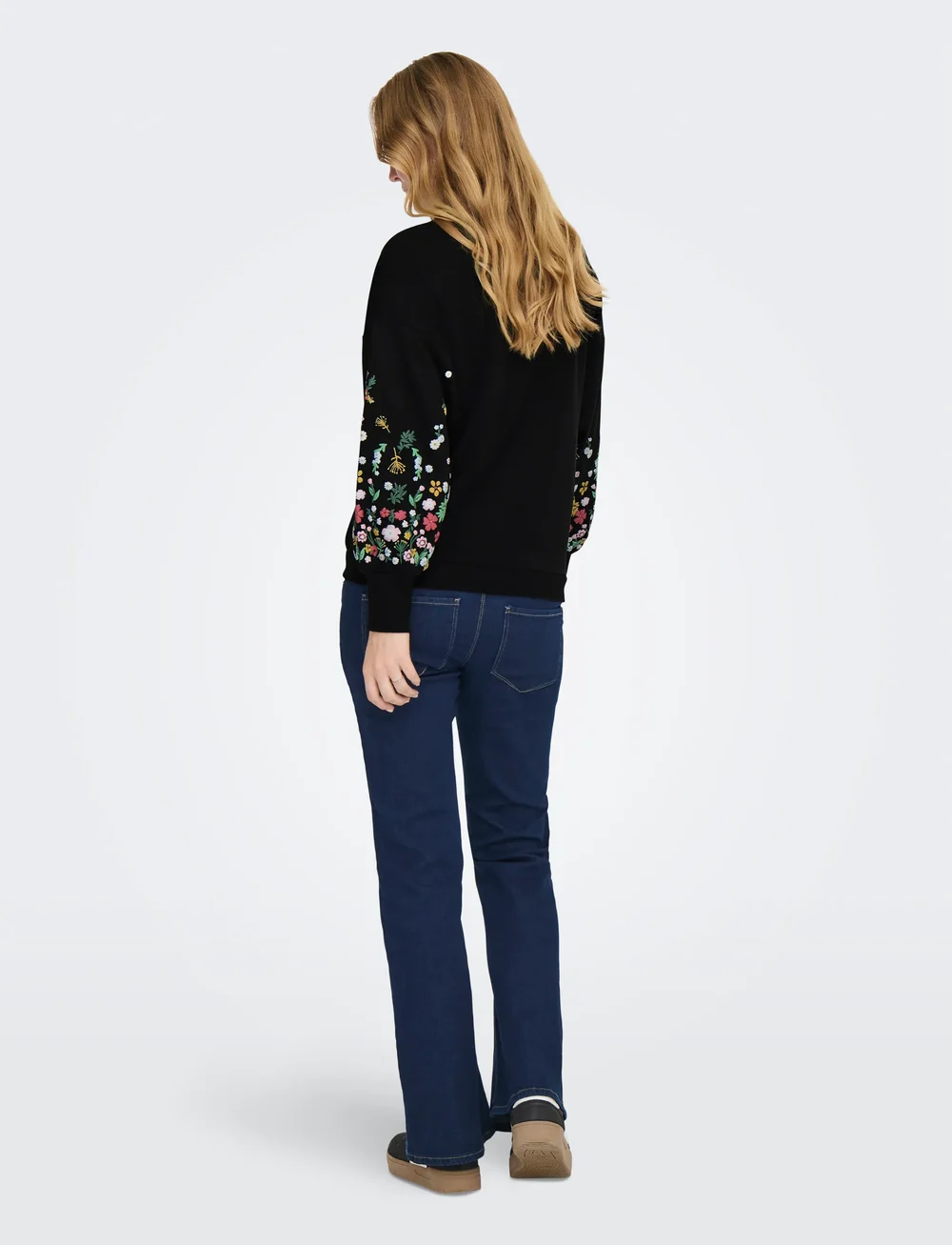 Only Maternity - OLMBROOKE L/S O-NECK FLOWER SWT - trøjer - black - 3