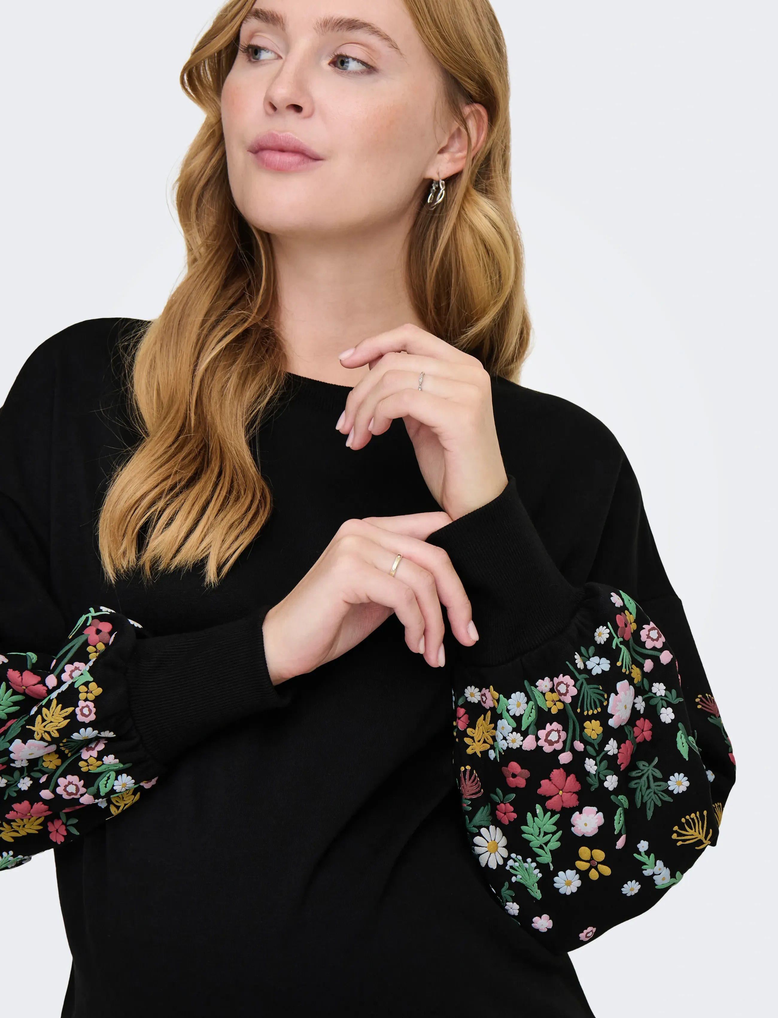 Only Maternity - OLMBROOKE L/S O-NECK FLOWER SWT - black - 5