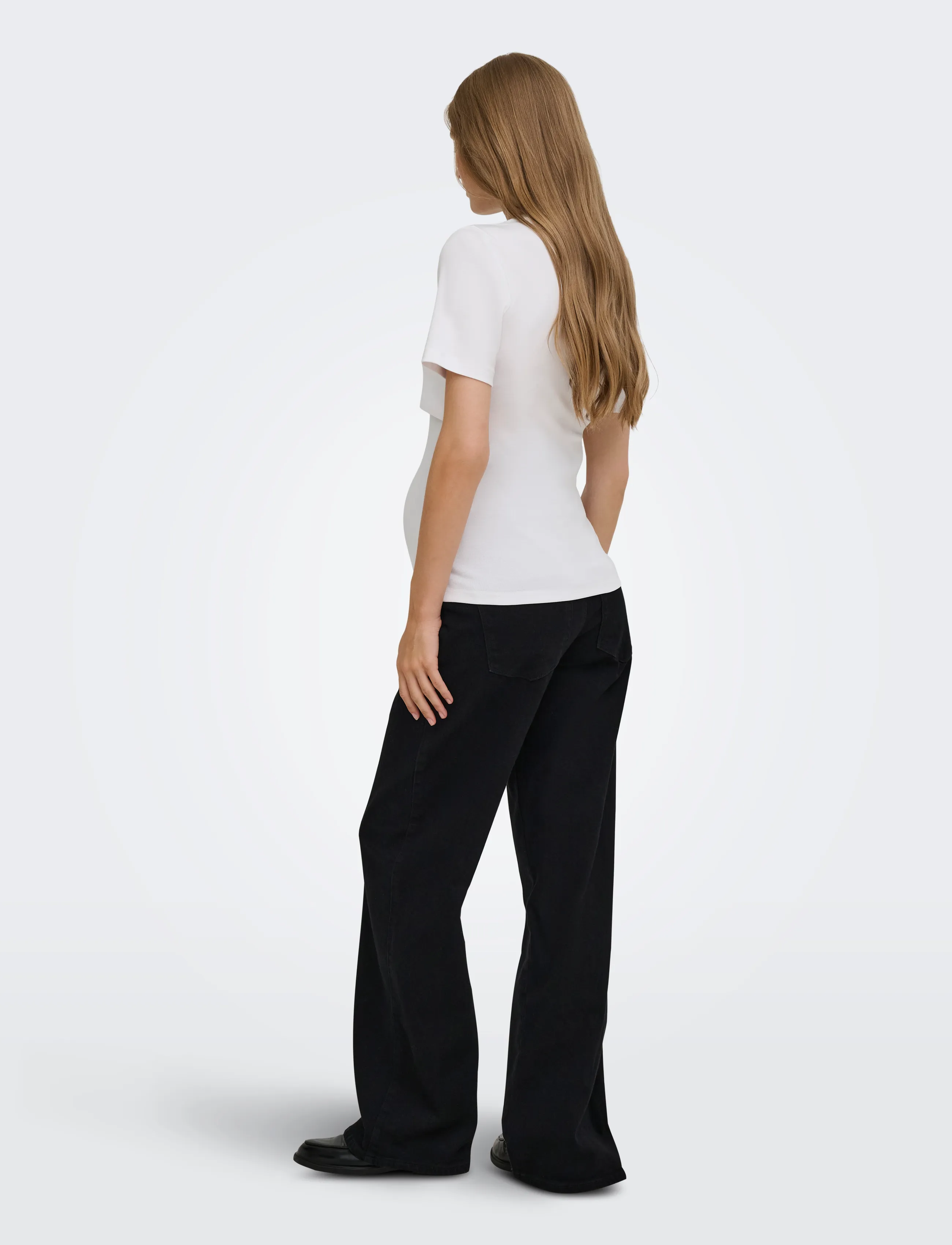 Only Maternity - OLMSNOW HW WIDE DNM JEANS PIM BOX NOOS - hosen mit weitem bein - black denim - 4
