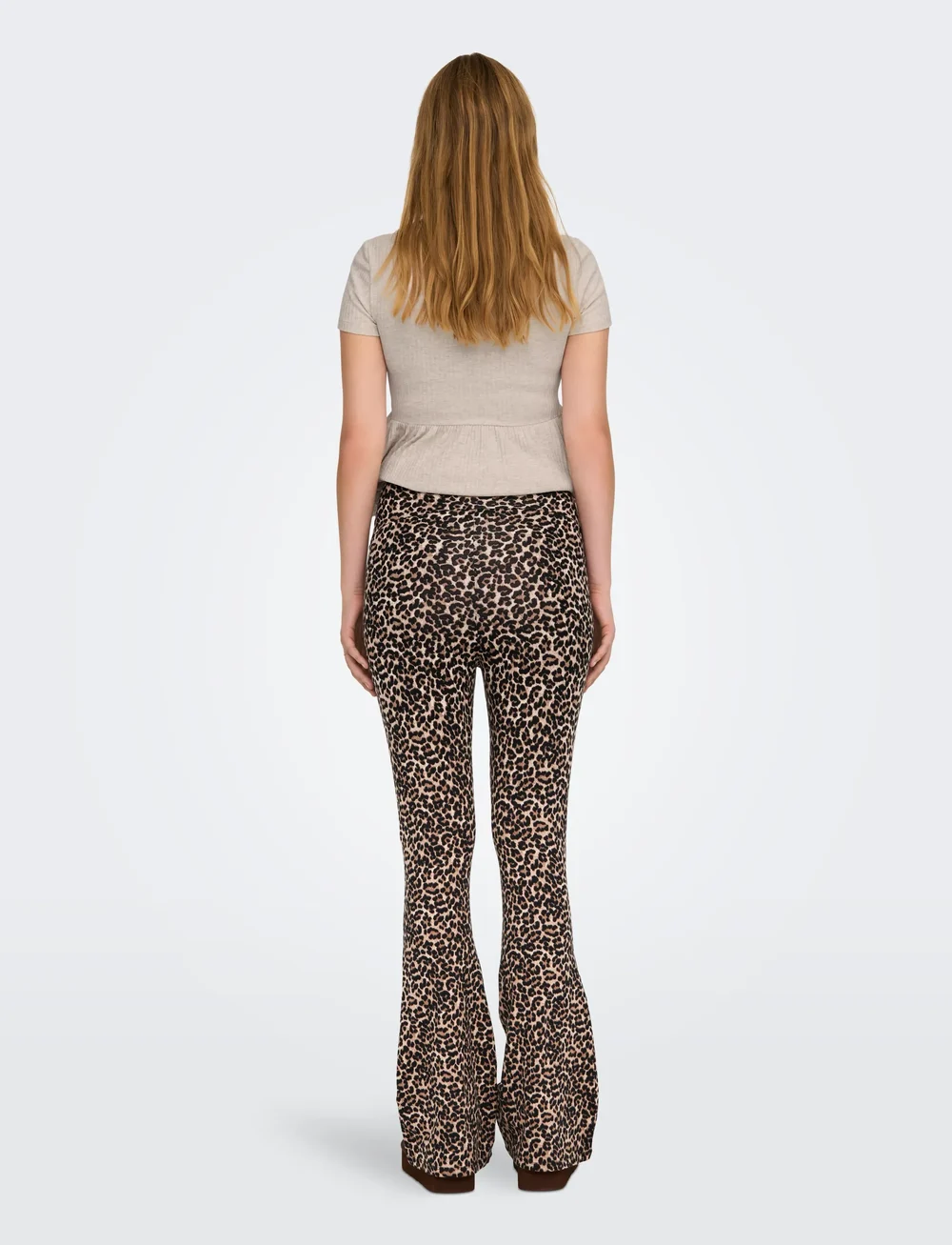 Only Maternity - OLMLOVELY LEO FLARED PANT JRS - nederdelar - sand - 4
