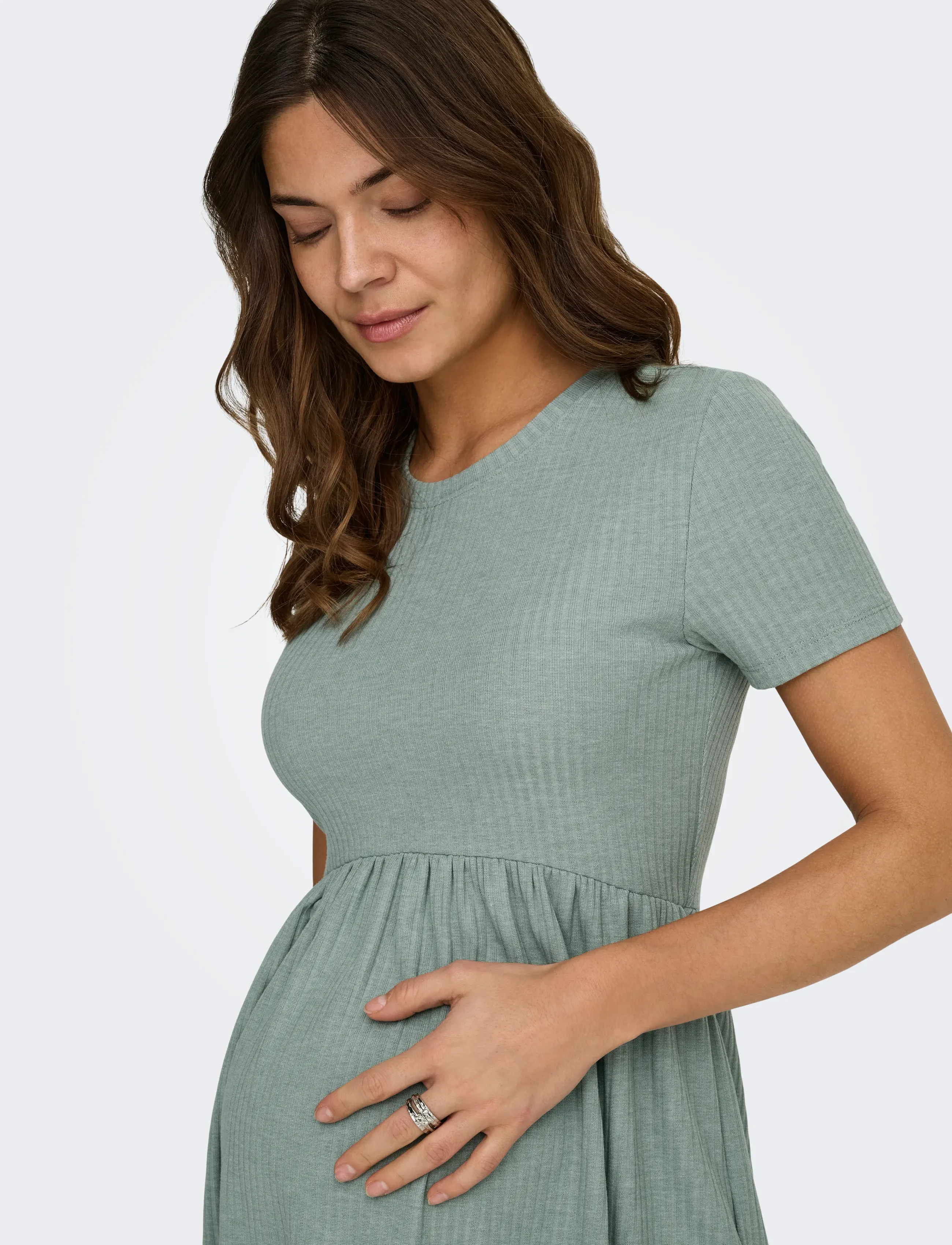 Only Maternity - OLMMALAYA S/S O-NECK TOP JRS NOOS - t-särgid - jadeite - 4