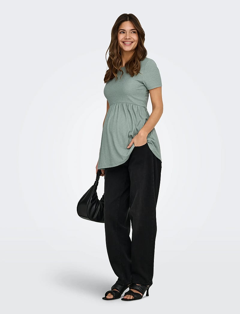 Only Maternity - OLMMALAYA S/S O-NECK TOP JRS NOOS - t-shirts - jadeite - 5