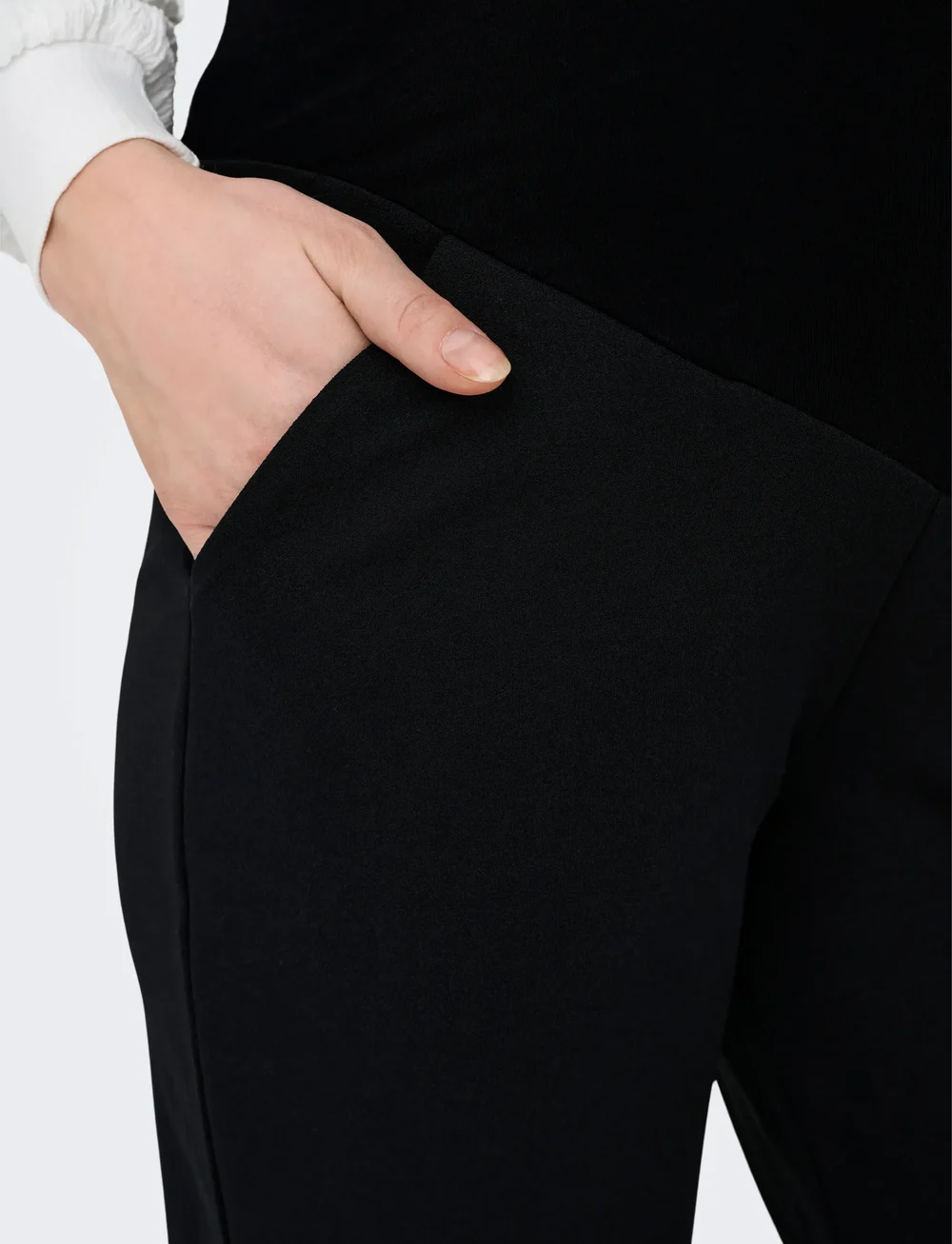 Only Maternity - OLMSANIA BUMP PANT JRS NOOS - joggingbroeken - black - 5