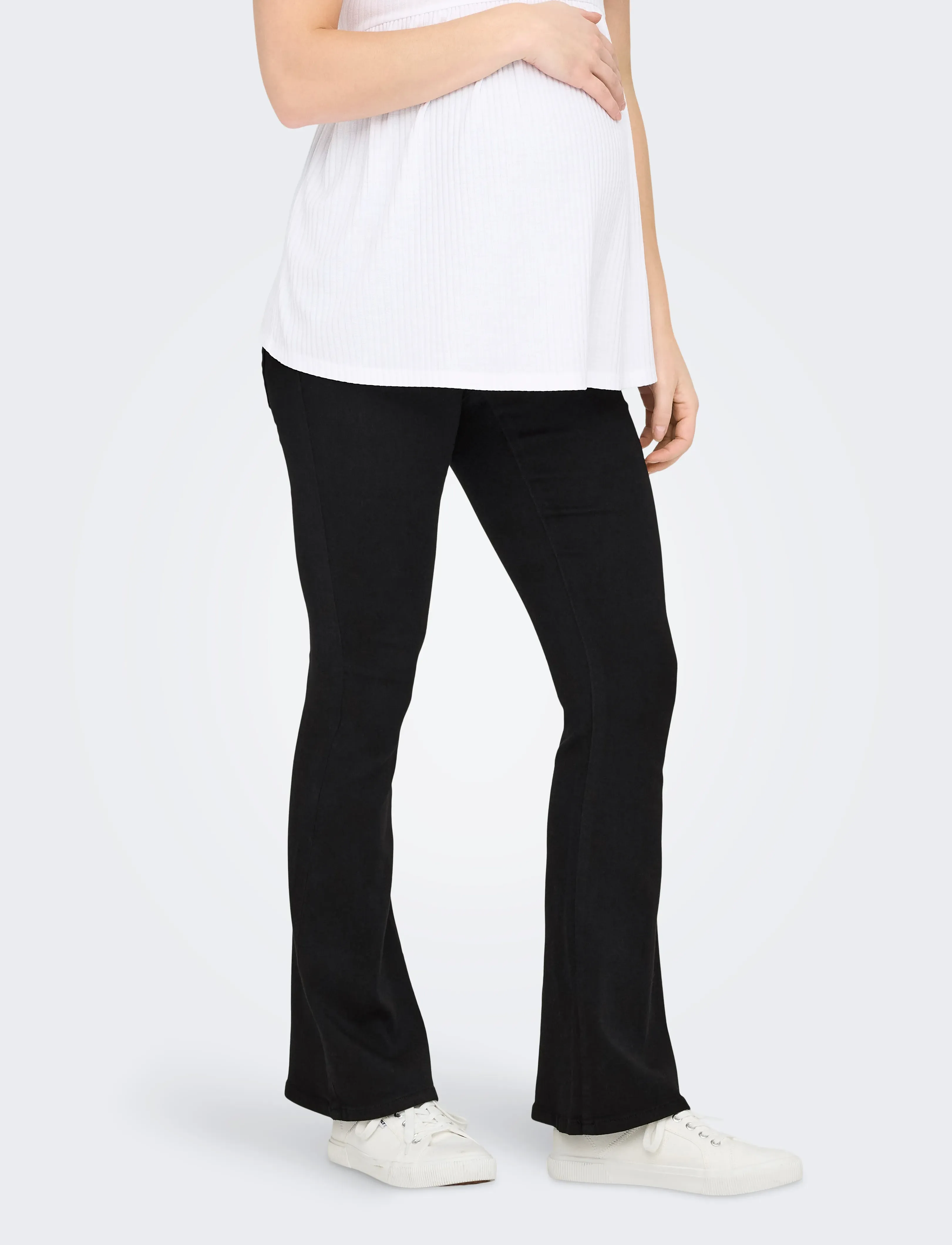 Only Maternity Olmrain Life Reg Push Up Flared Noos, Kvinder, Graviditets Flared Jeans, Sort, Str: XL x 32