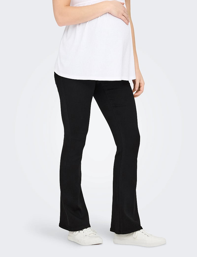 Only Maternity - OLMRAIN LIFE REG PUSH UP FLARED NOOS - schlaghosen - black denim - 0