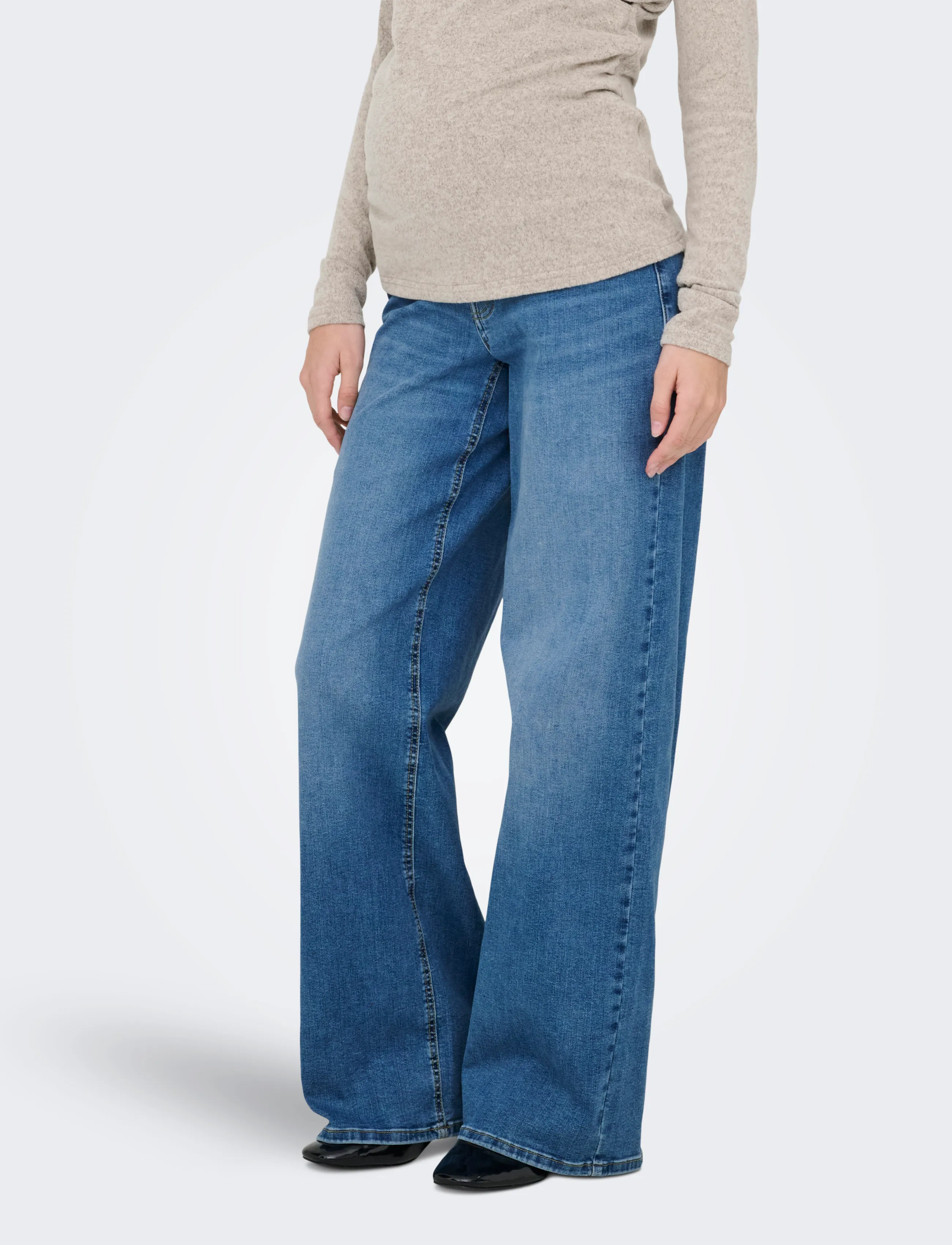 Only Maternity OLMMADISON BLUSH WIDE DNM PIM3005 NOOS - Hosen mit weitem Bein - MEDIUM BLUE DENIM / blue