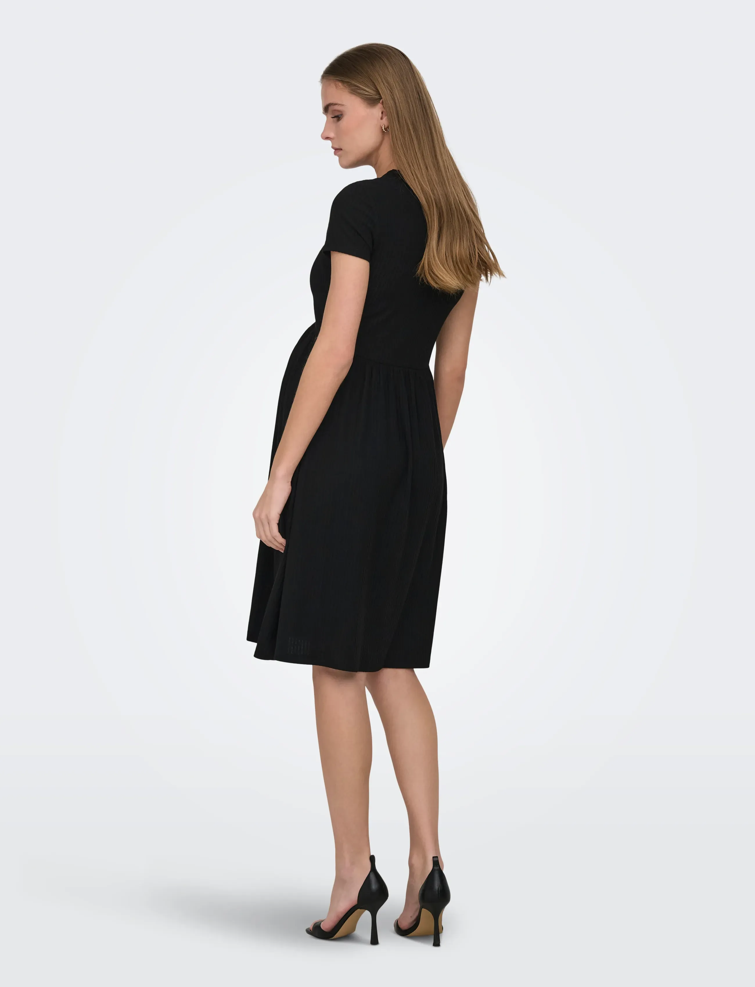 Only Maternity - OLMMALAYA S/S O-NECK ABK DRESS JRS NOOS - prjónaðir kjólar - black - 2