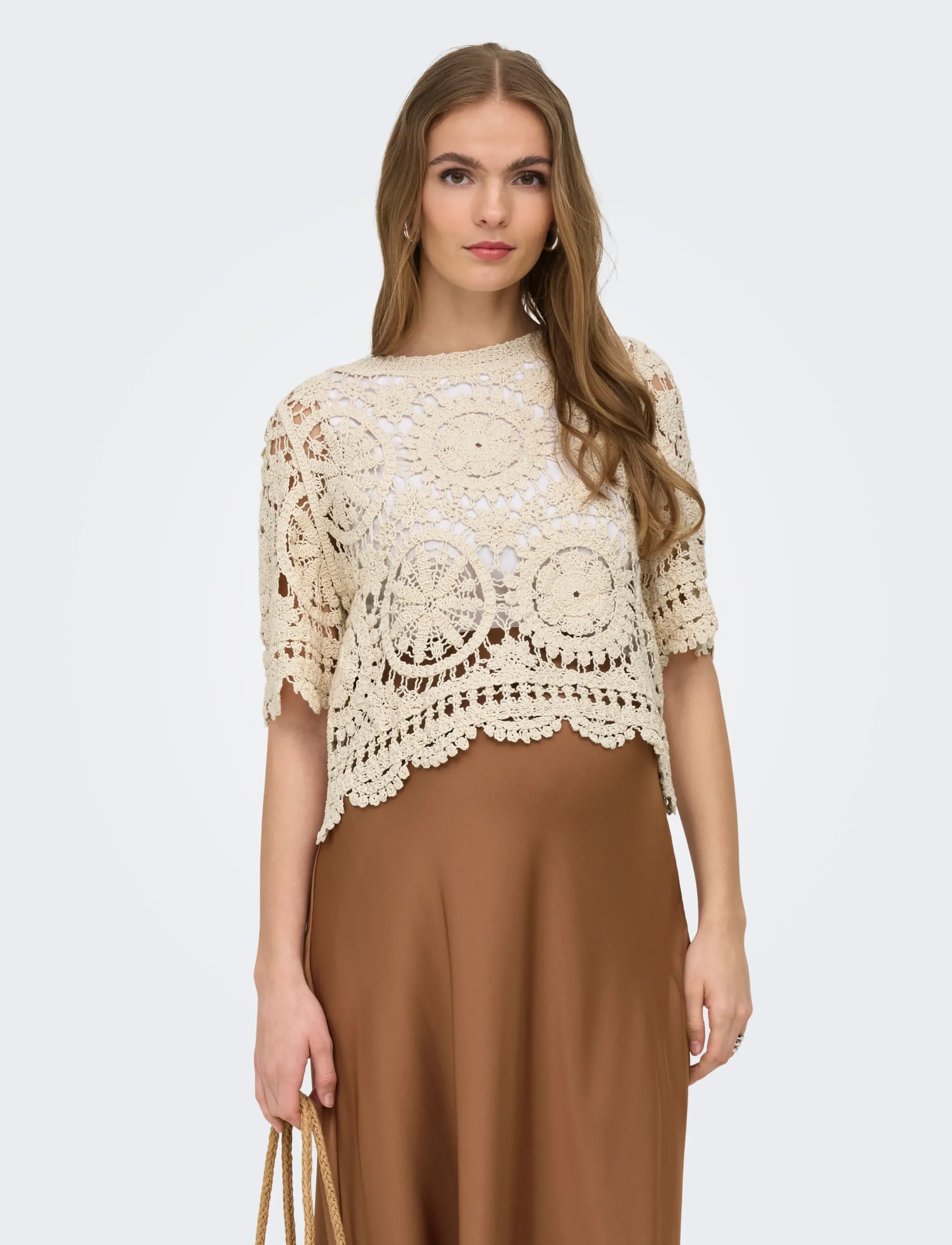 Only Maternity OLMWATERLY S/S CROCHET O-NECK TOP KNT - T-särgid ja alussärgid - BIRCH / cream
