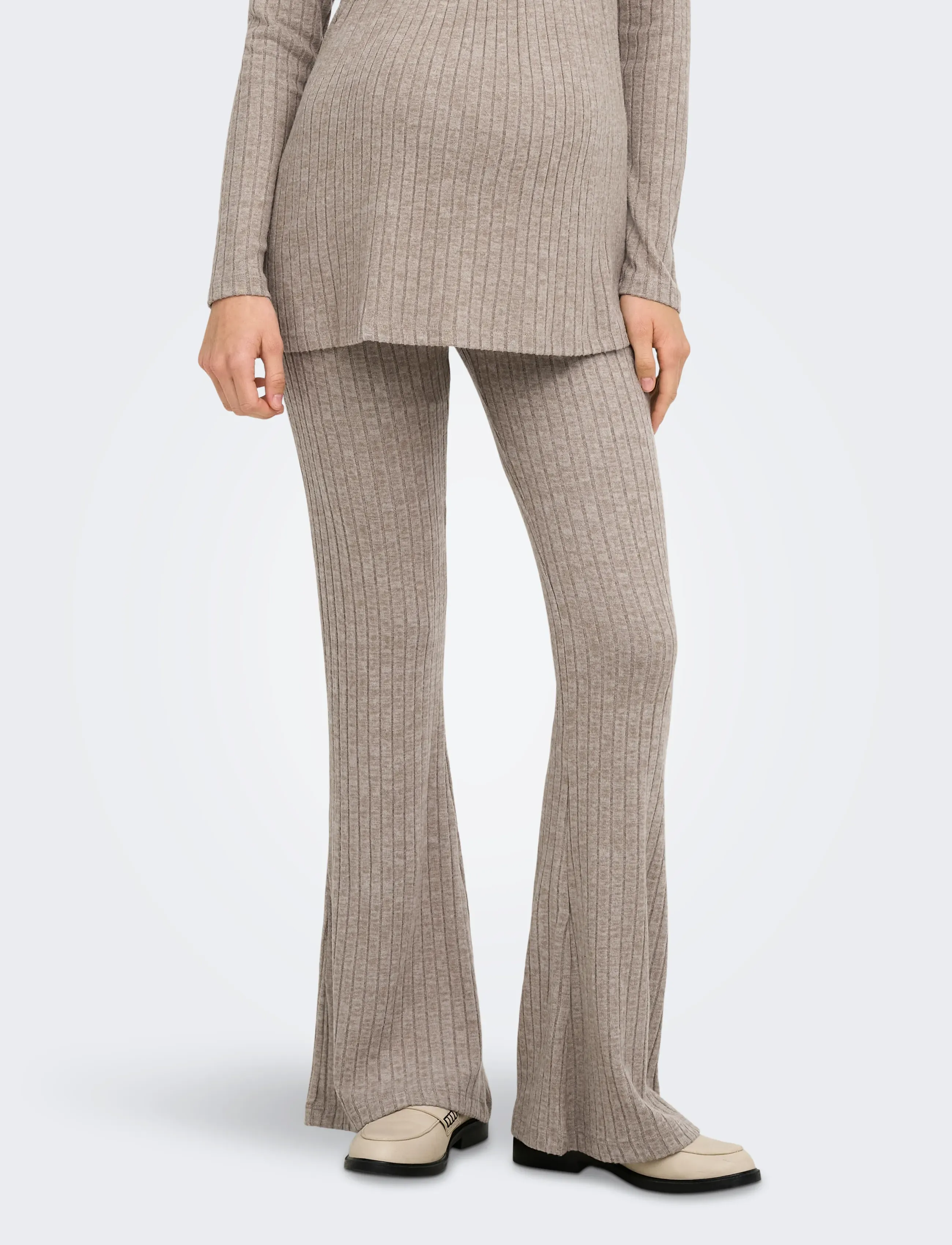 Only Maternity OLMLOLA FLARED RIB PANT JRS - Only Maternity - MOCHA MERINGUE / beige