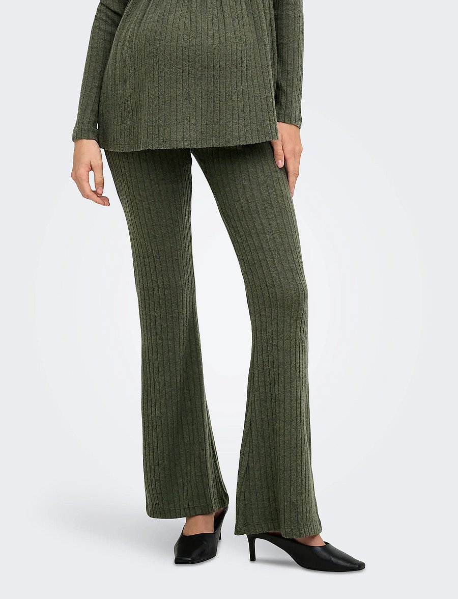 Only Maternity - OLMLOLA FLARED RIB PANT JRS - schlaghosen - smokey olive - 0