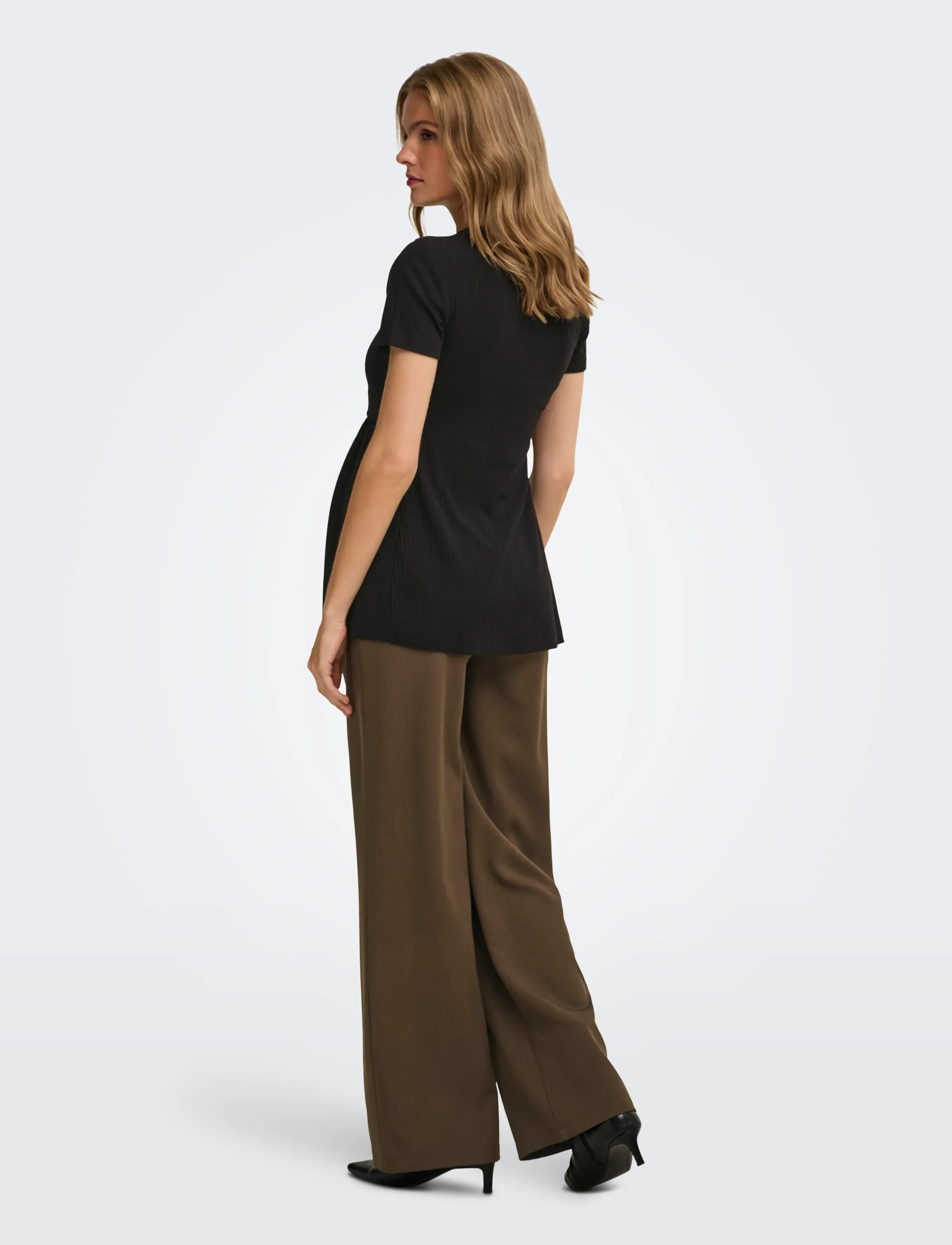 Only Maternity - OLMMALAYA BASE SS O-NECK NURSING TOP JRS - herbstliche kleidung - black - 5