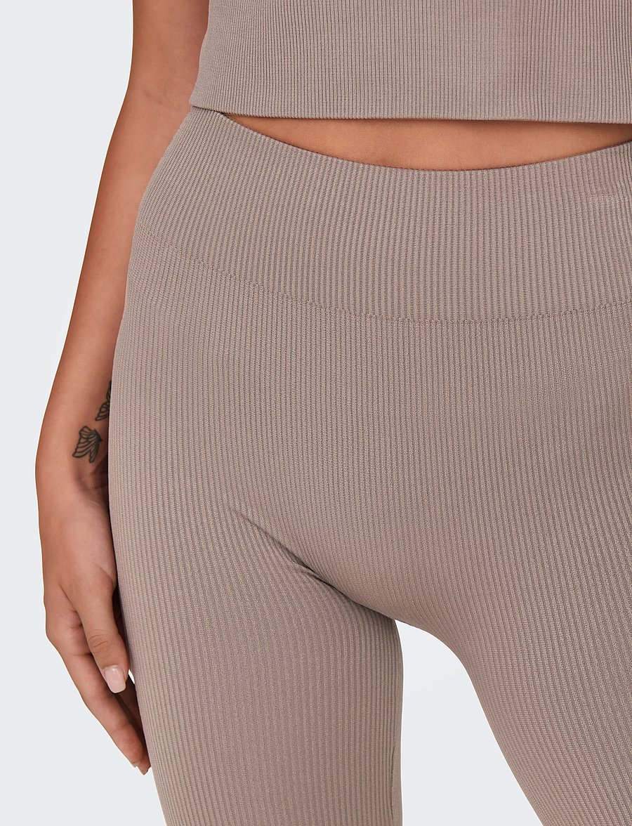 Only Play - ONPJAIA HW SEAM LONG SHORTS NOOS - 1/2 længde - falcon - 4