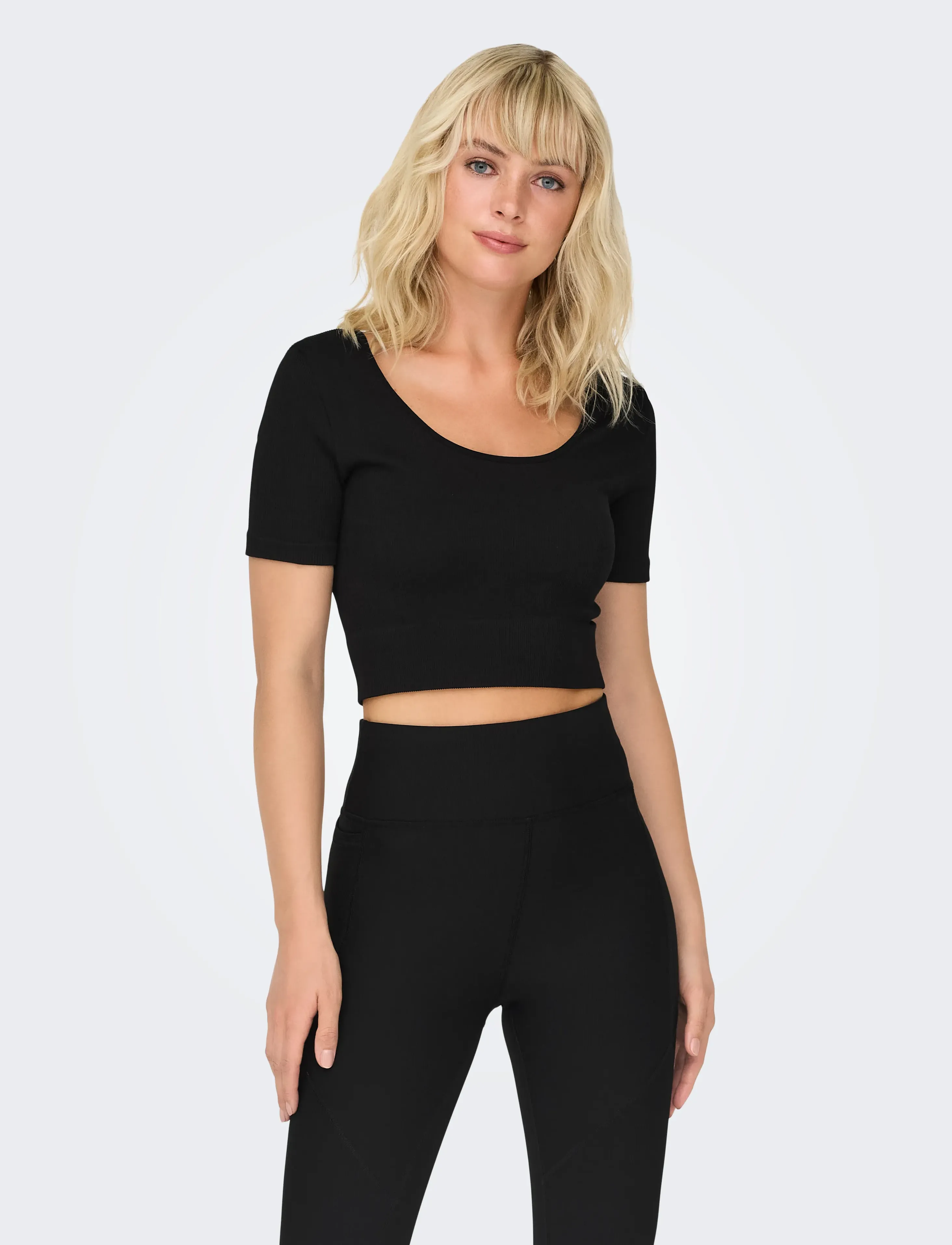 Only Play - ONPJAIA SS 2-WAY CROP SEAM TOP NOOS - t-shirts - black - 0