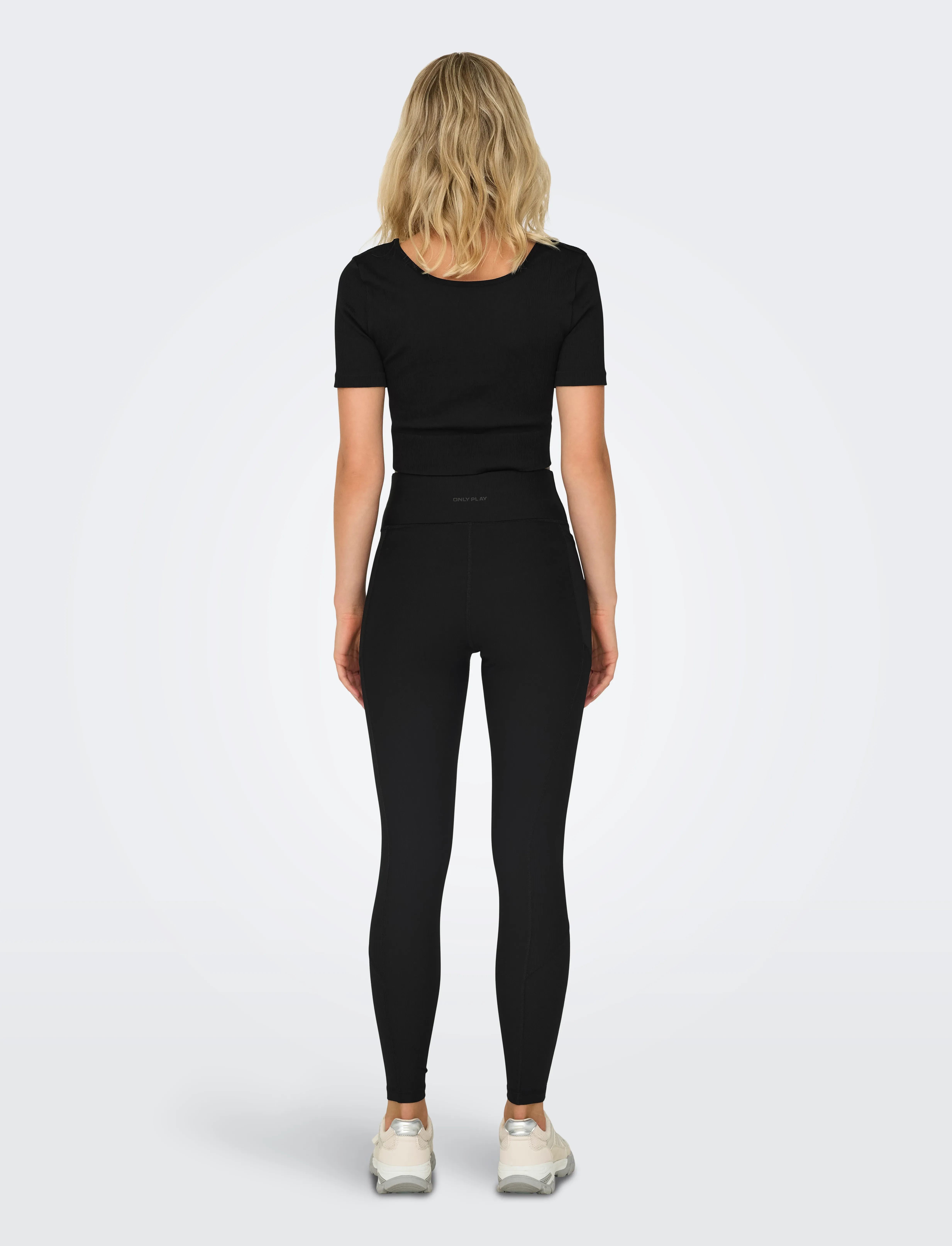 Only Play - ONPJAIA SS 2-WAY CROP SEAM TOP NOOS - t-shirts - black - 3