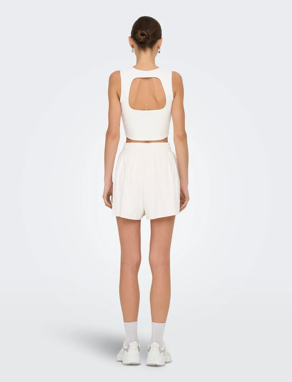 Only Play - ONPSOLO ON SL CROP TOP - Õlapaeltega pluusid - cloud dancer - 3