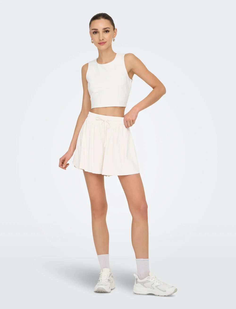 Only Play - ONPSOLO ON SL CROP TOP - Õlapaeltega pluusid - cloud dancer - 4