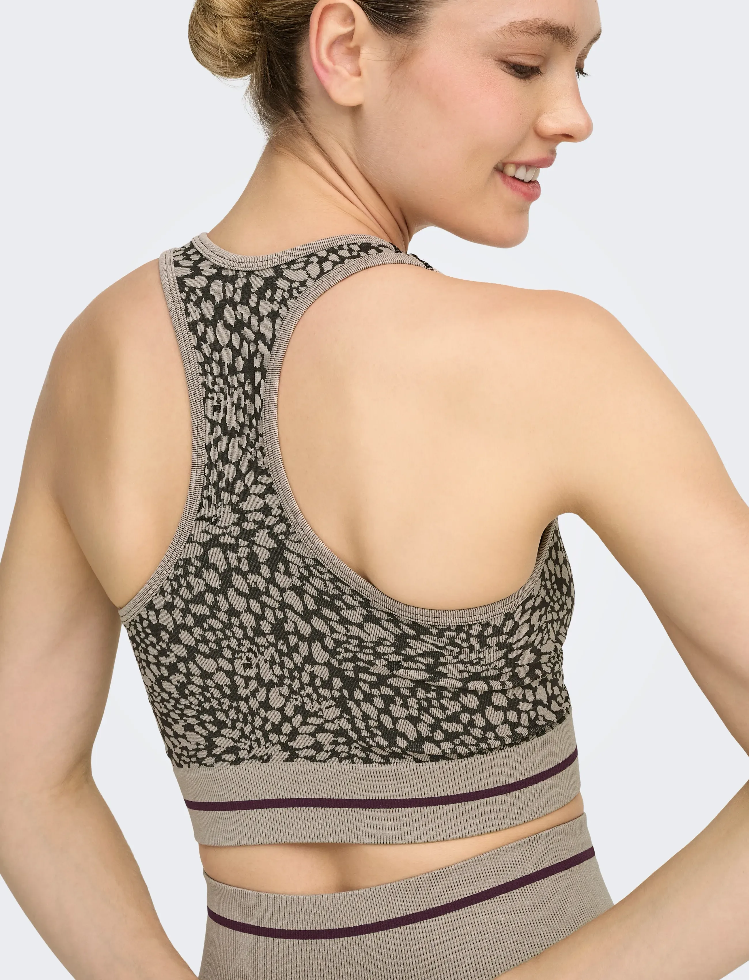 Only Play - ONPDAISY-2-AJESSA SEAM BRA - sports bras - string - 5