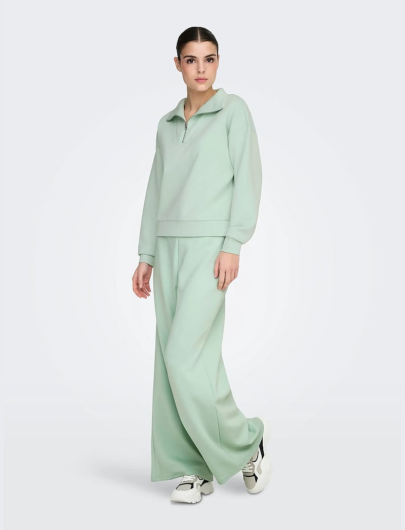 Only Play - ONPLOUNGE HW WIDE SWT PNT NOOS - träningsbyxor - surf spray - 4