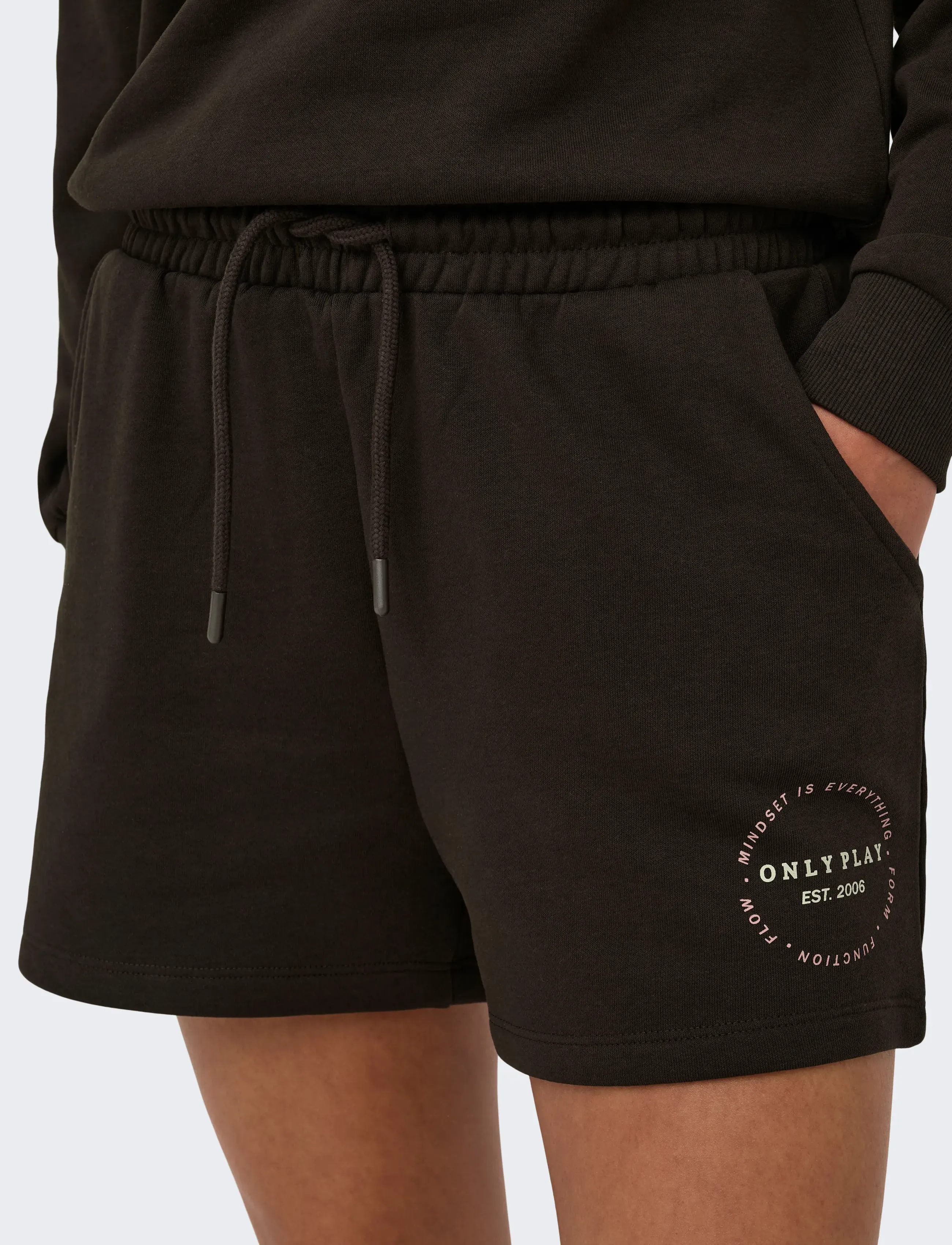 Only Play - ONPCAVA HW BRUSH SWT SHORTS - bottoms - chocolate torte - 5