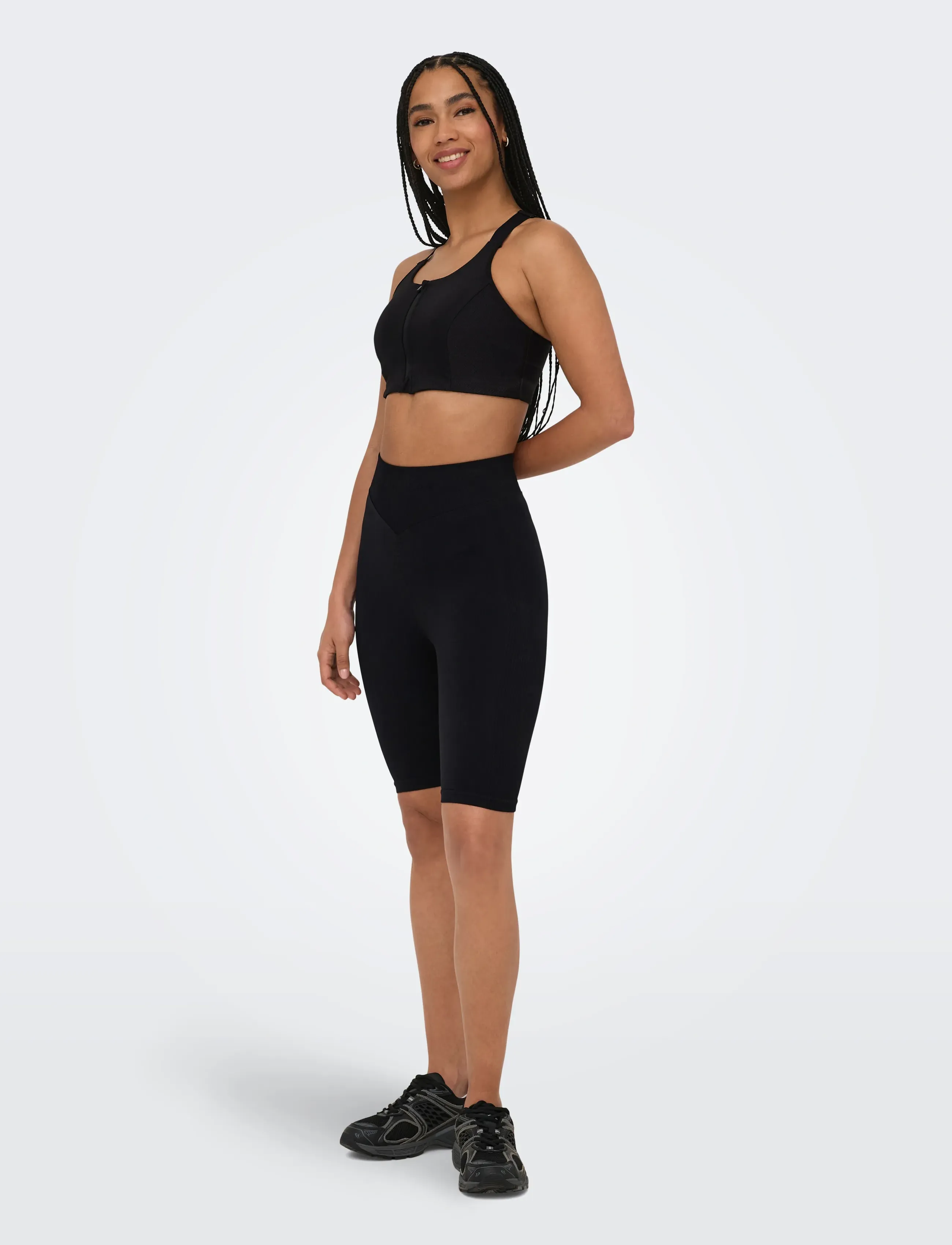Only Play - ONPEDDA HW SEAM SCRUNCH CITY SHORTS - 1/2 længde - black - 4