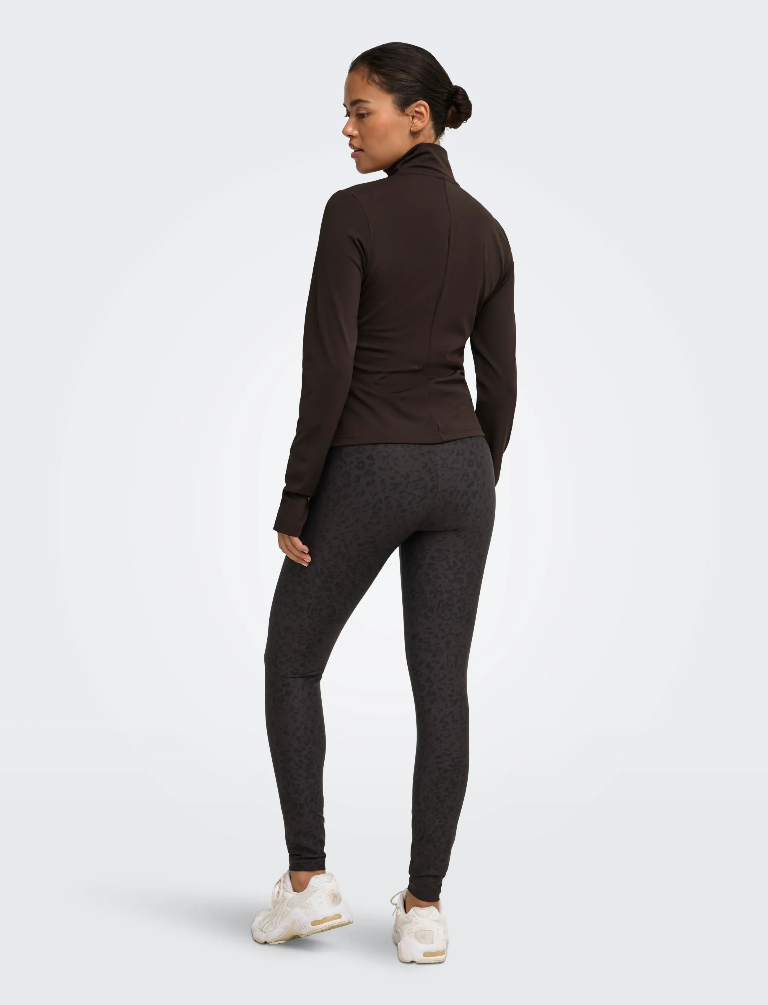 Only Play - ONPKELLY AOP SPORTS BRA - lowest prices - chocolate torte - 3