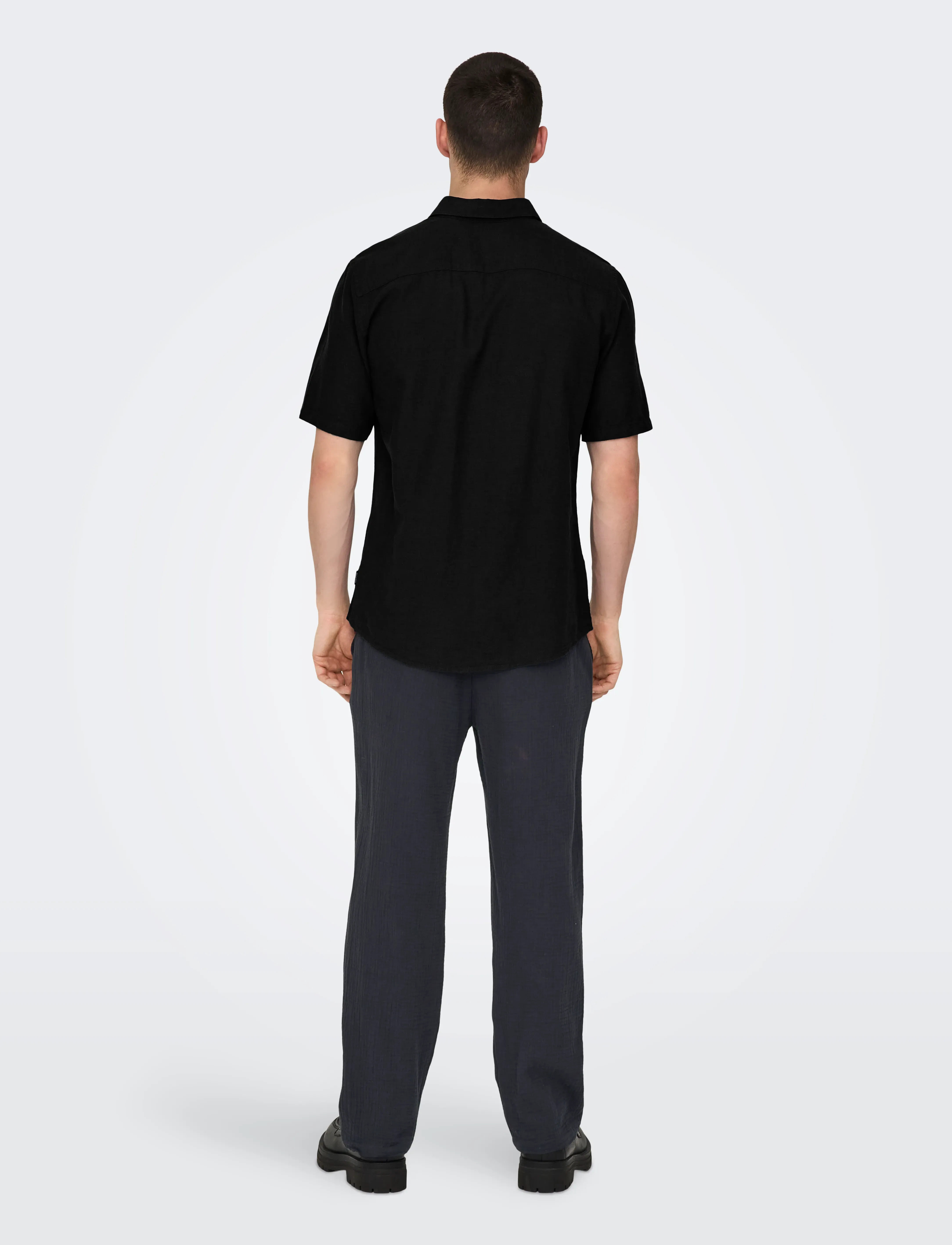 ONLY & SONS - ONSCAIDEN LIFE SS SOLID LINEN BLEND NOOS - koszule lniane - black - 3
