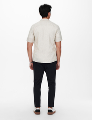 ONLY & SONS - ONSCAIDEN SS SOLID LINEN SHIRT NOOS - zemākās cenas - chinchilla - 3
