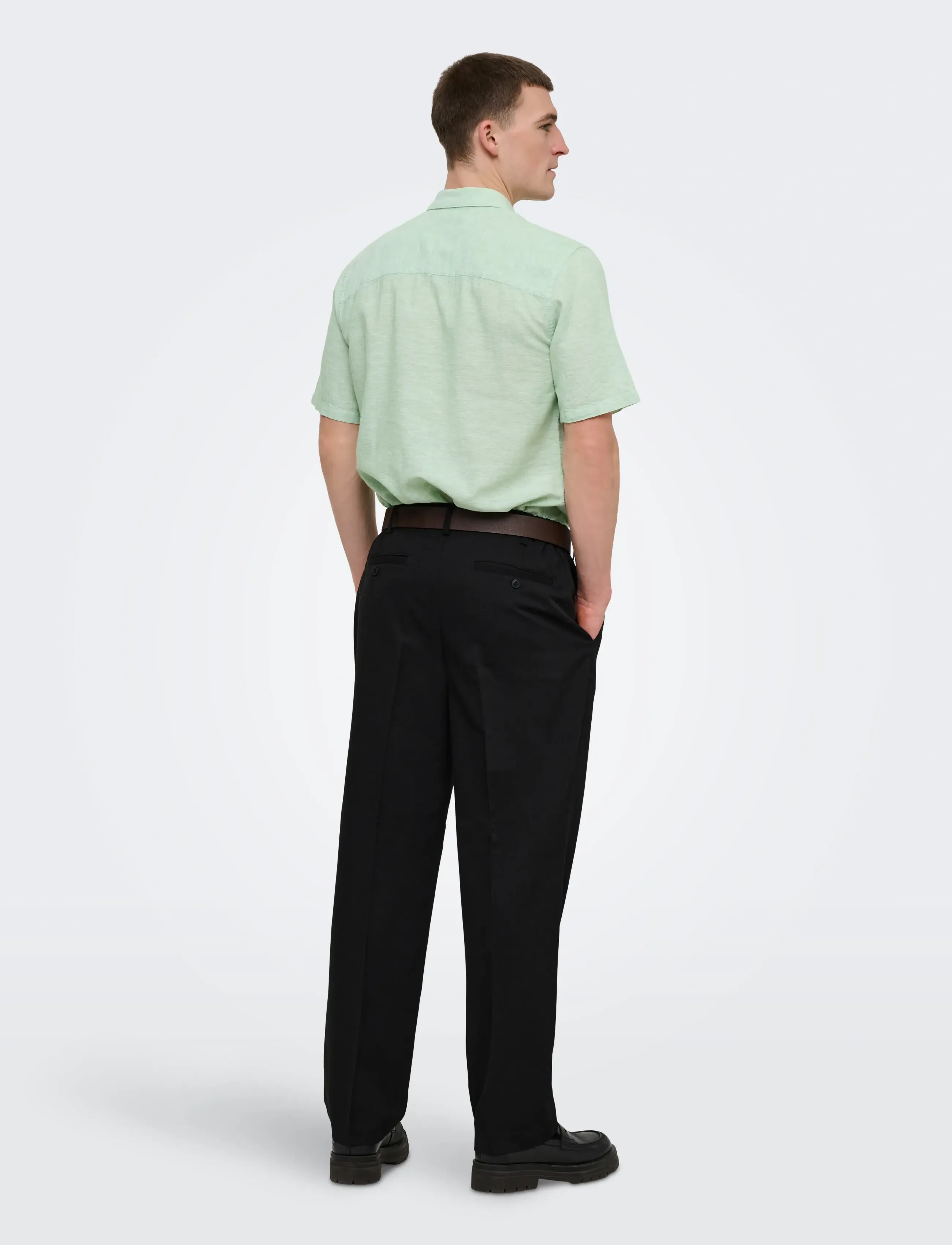 ONLY & SONS - ONSCAIDEN LIFE SS SOLID LINEN BLEND NOOS - chemises de lin - quiet green - 3
